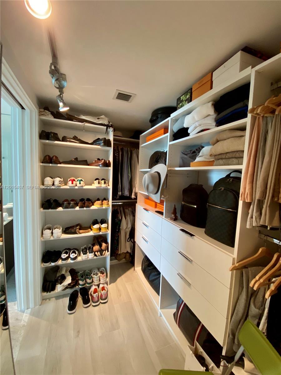 3131 NE 7th Ave #2801 Miami, FL 33137