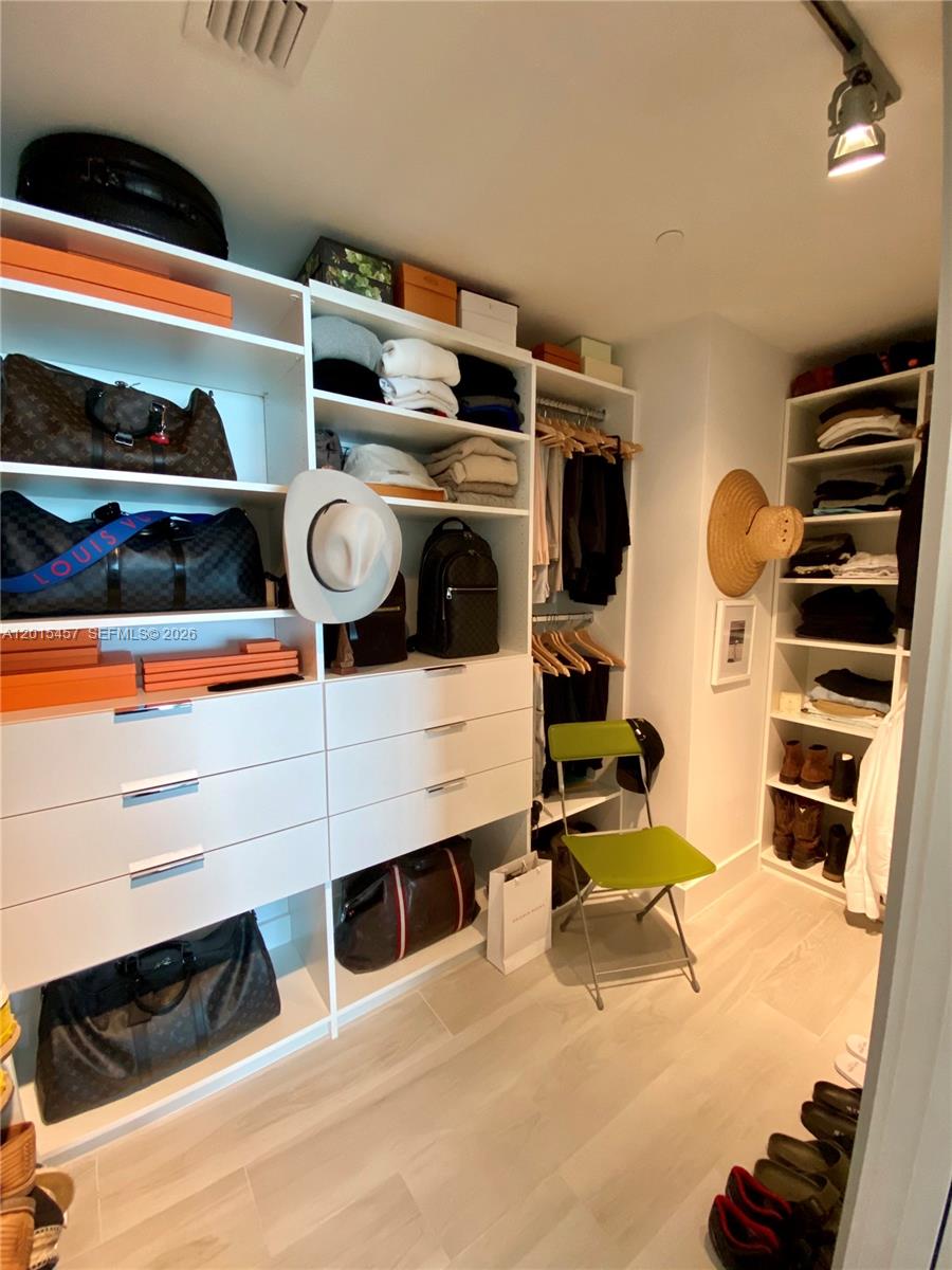 3131 NE 7th Ave #2801 Miami, FL 33137