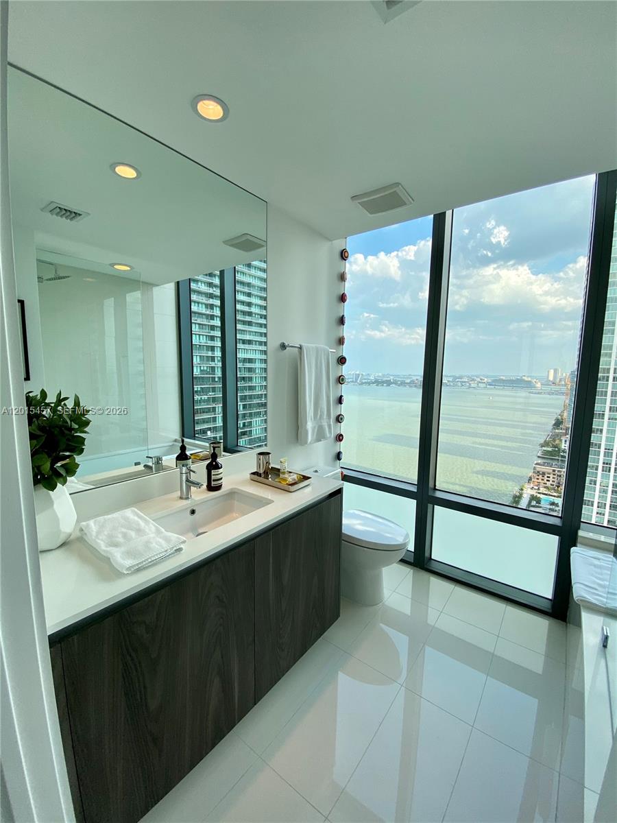 3131 NE 7th Ave #2801 Miami, FL 33137