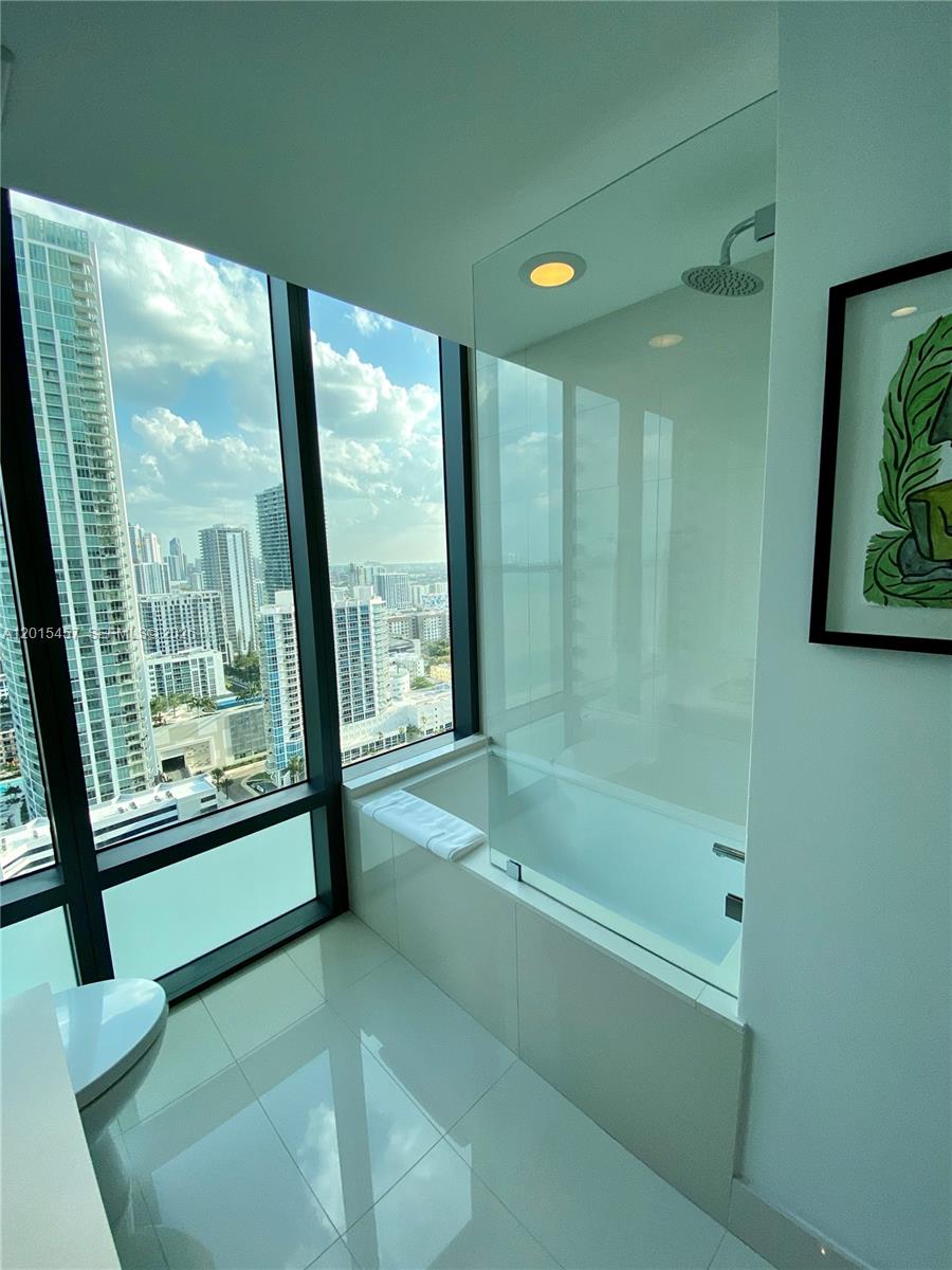 3131 NE 7th Ave #2801 Miami, FL 33137