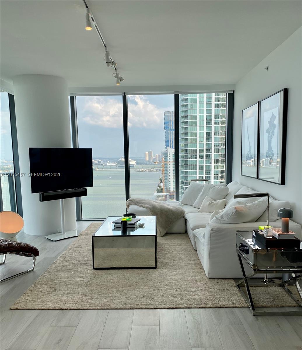 3131 NE 7th Ave #2801 Miami, FL 33137