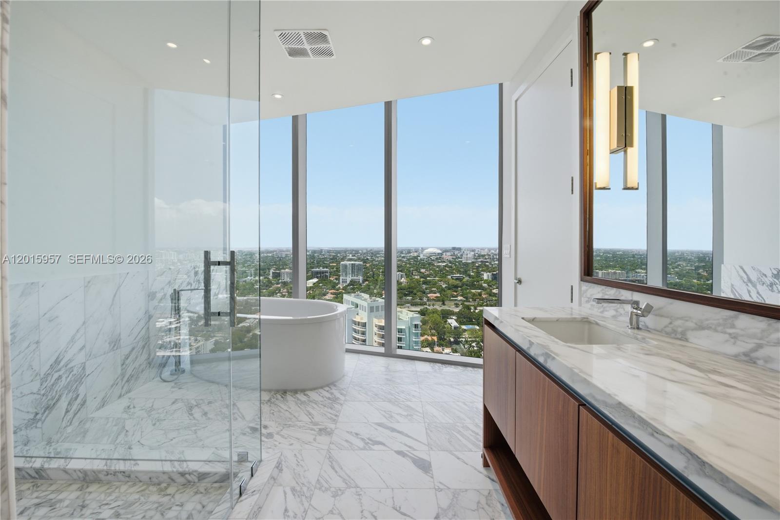 175 SE 25th Rd #3104 Miami, FL 33129