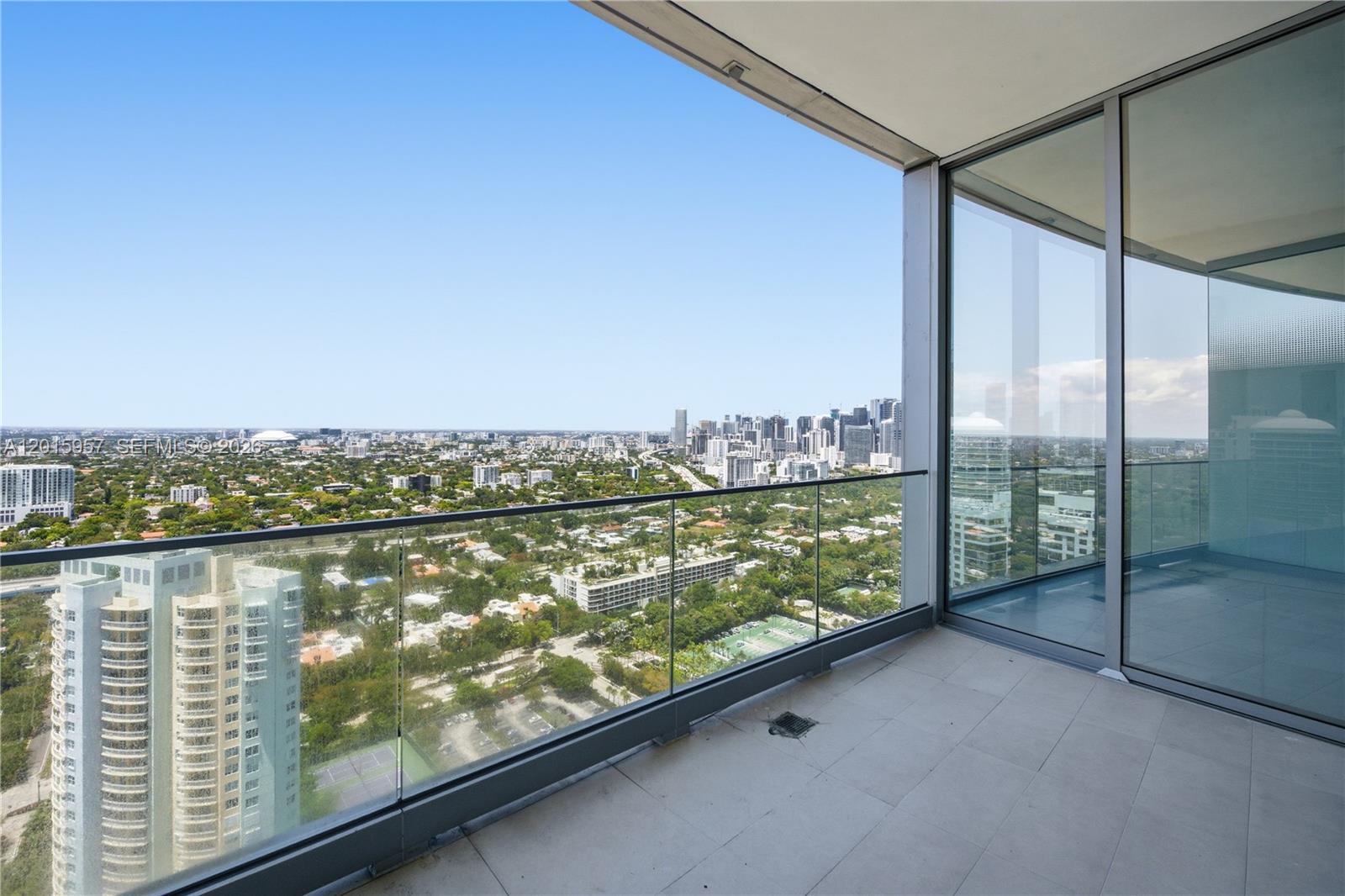 175 SE 25th Rd #3104 Miami, FL 33129