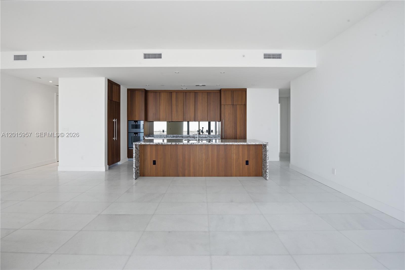 175 SE 25th Rd #3104 Miami, FL 33129