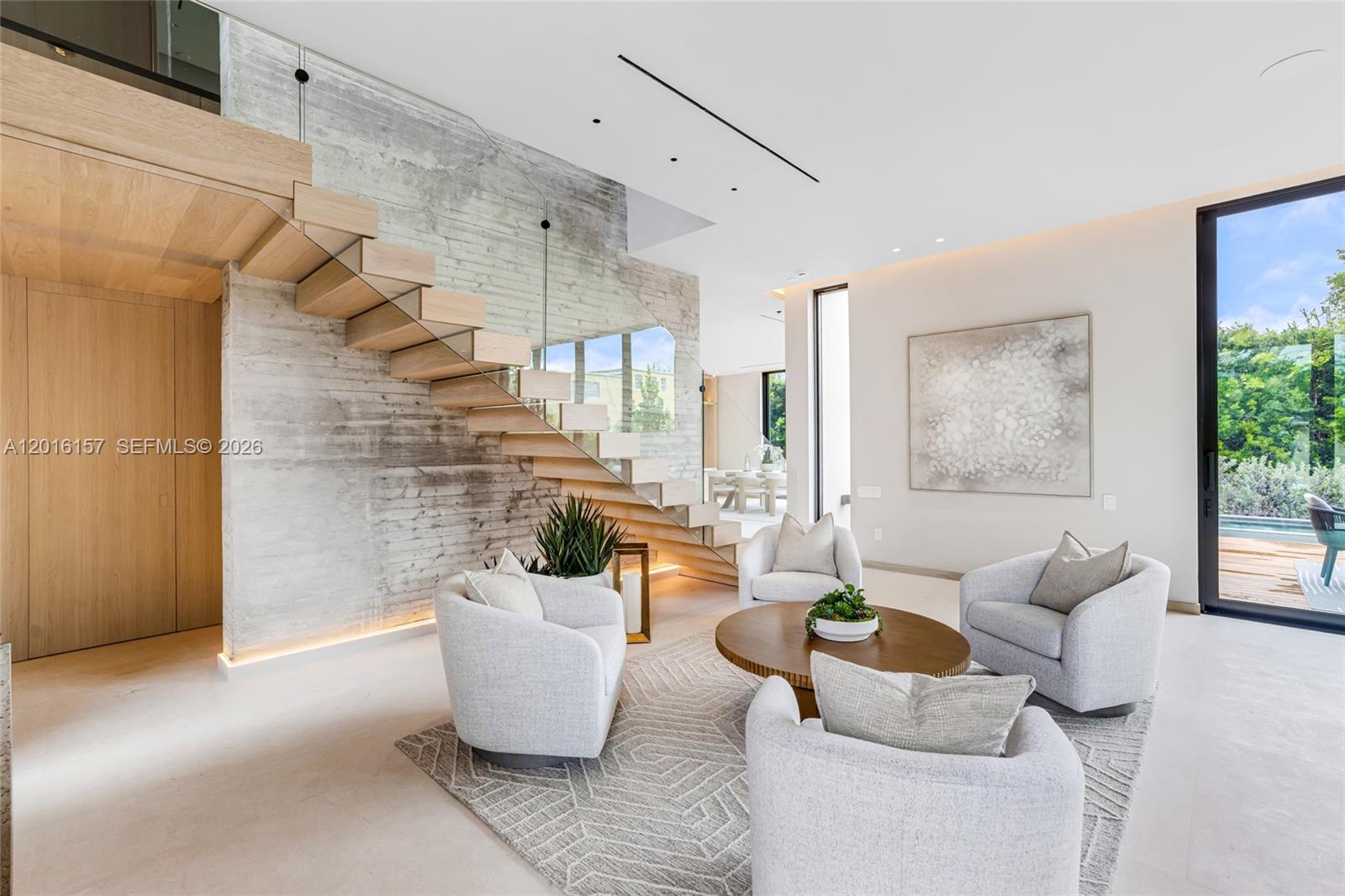 4550 N Jefferson Ave Miami Beach, FL 33140