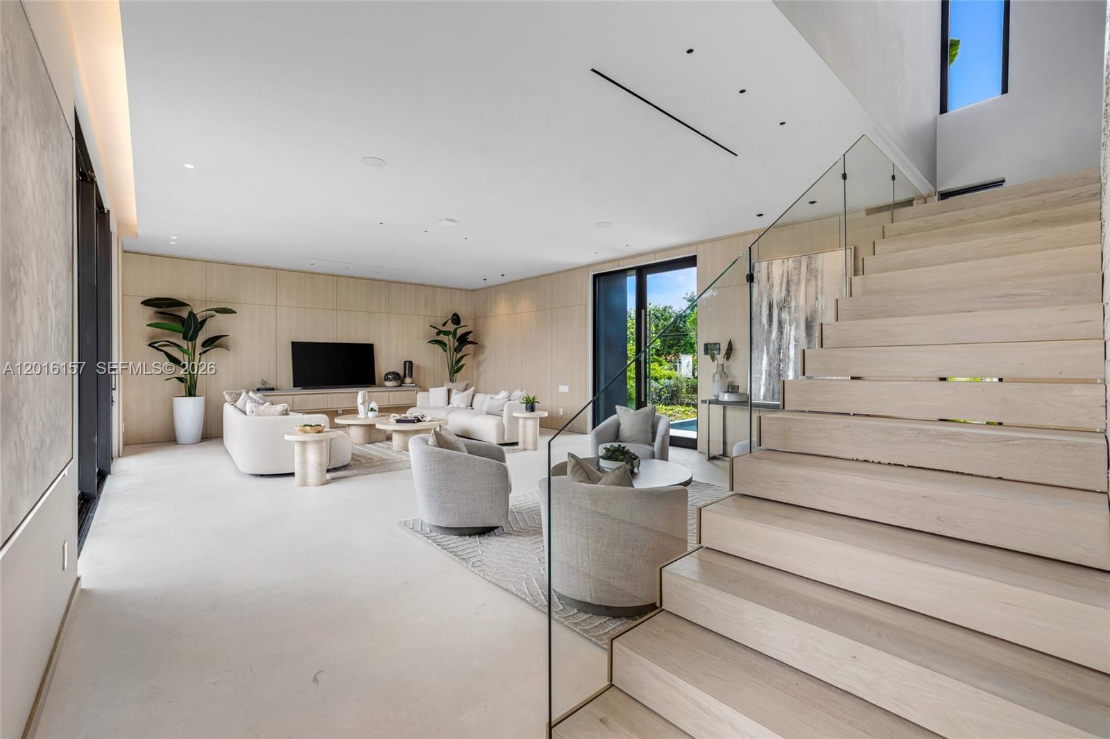 4550 N Jefferson Ave Miami Beach, FL 33140