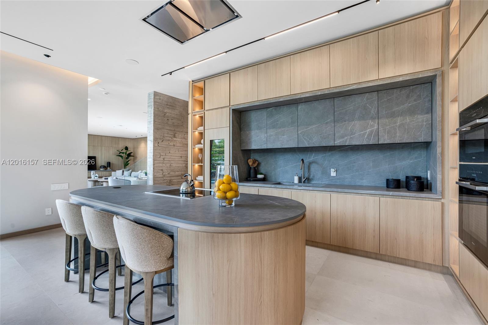 4550 N Jefferson Ave Miami Beach, FL 33140