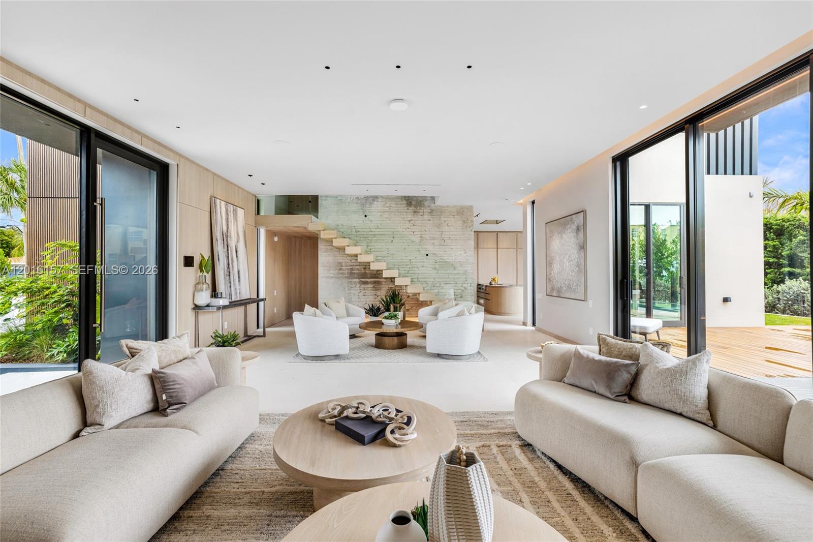 4550 N Jefferson Ave Miami Beach, FL 33140