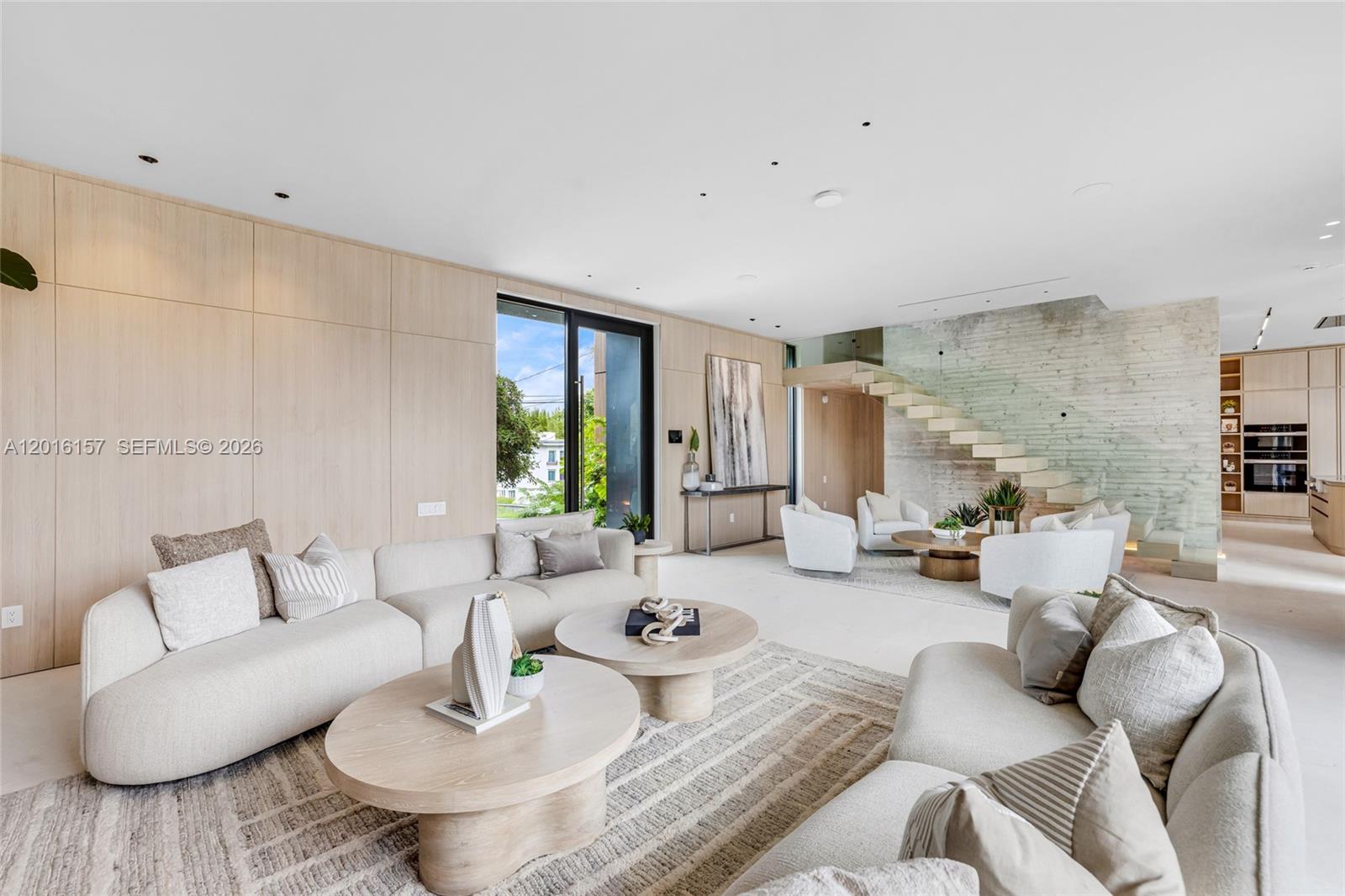 4550 N Jefferson Ave Miami Beach, FL 33140