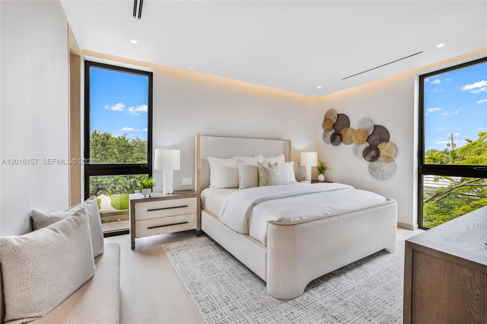 4550 N Jefferson Ave Miami Beach, FL 33140