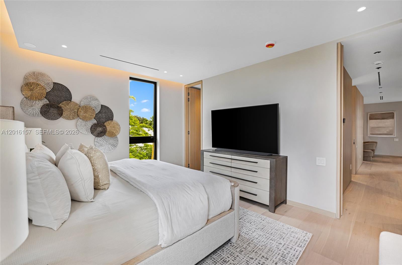 4550 N Jefferson Ave Miami Beach, FL 33140