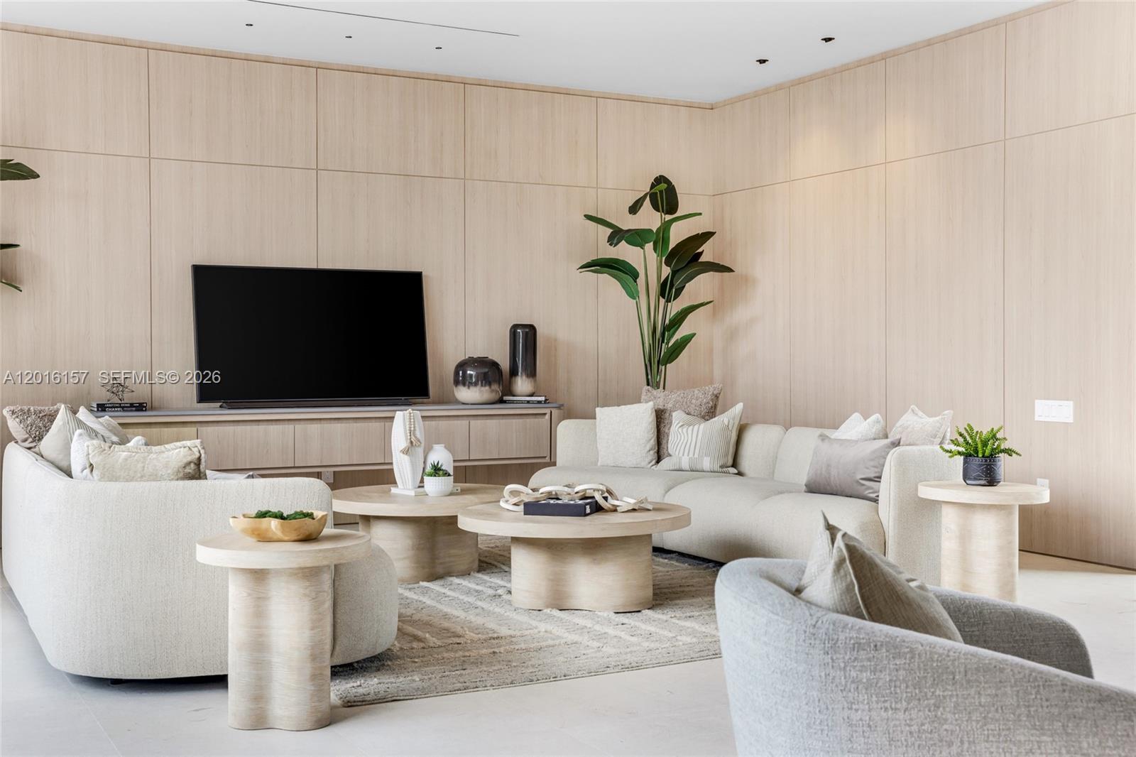 4550 N Jefferson Ave Miami Beach, FL 33140