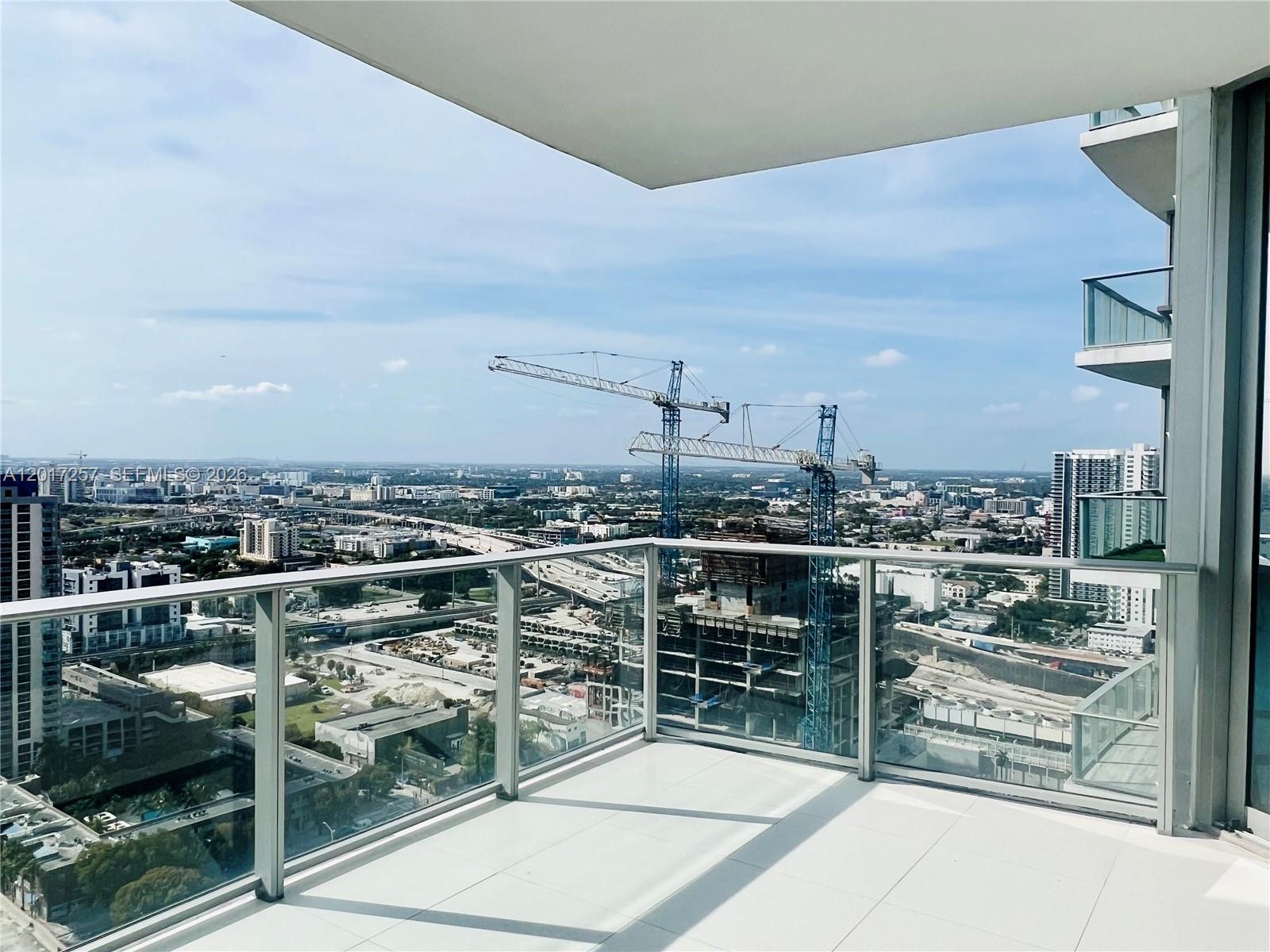 851 NE 1st Ave #2808 Miami, FL 33132