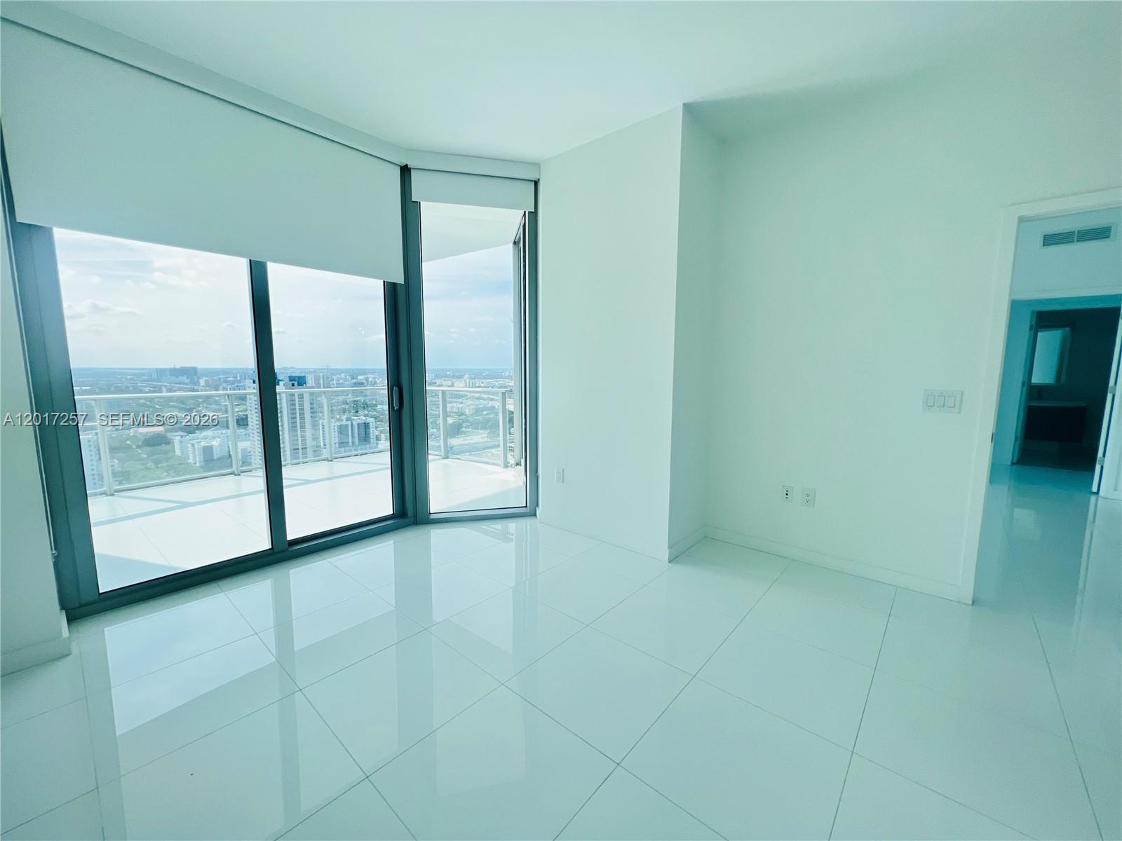 851 NE 1st Ave #2808 Miami, FL 33132