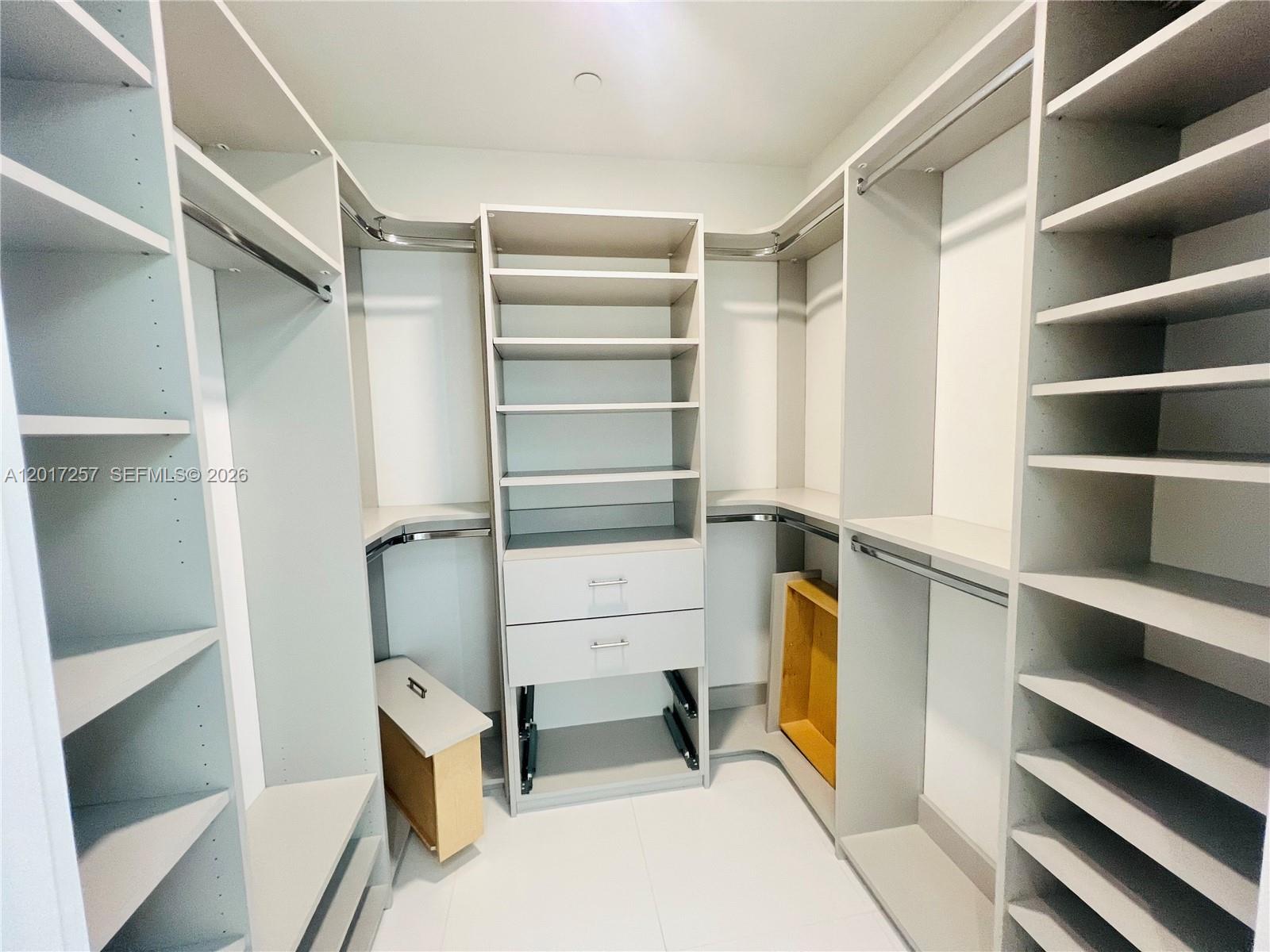 851 NE 1st Ave #2808 Miami, FL 33132