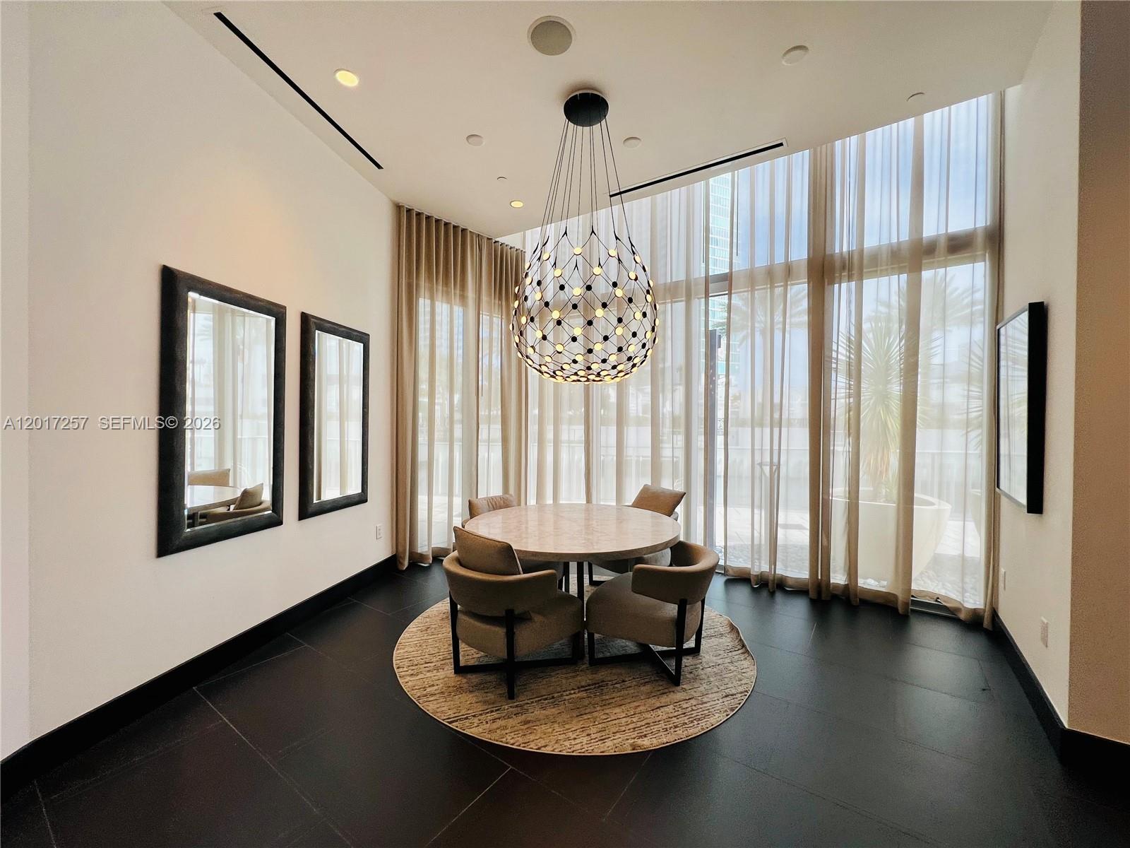851 NE 1st Ave #2808 Miami, FL 33132