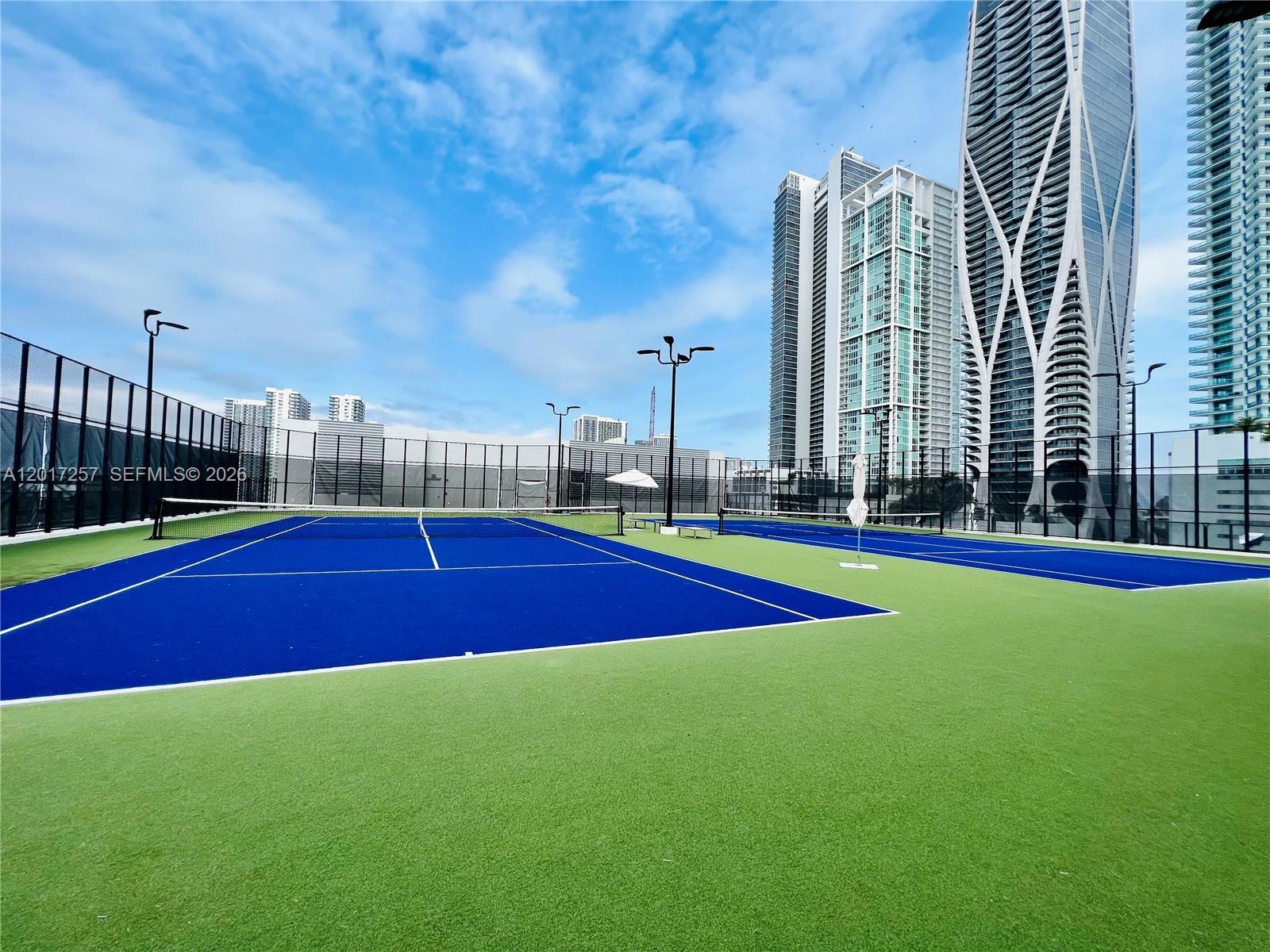 851 NE 1st Ave #2808 Miami, FL 33132