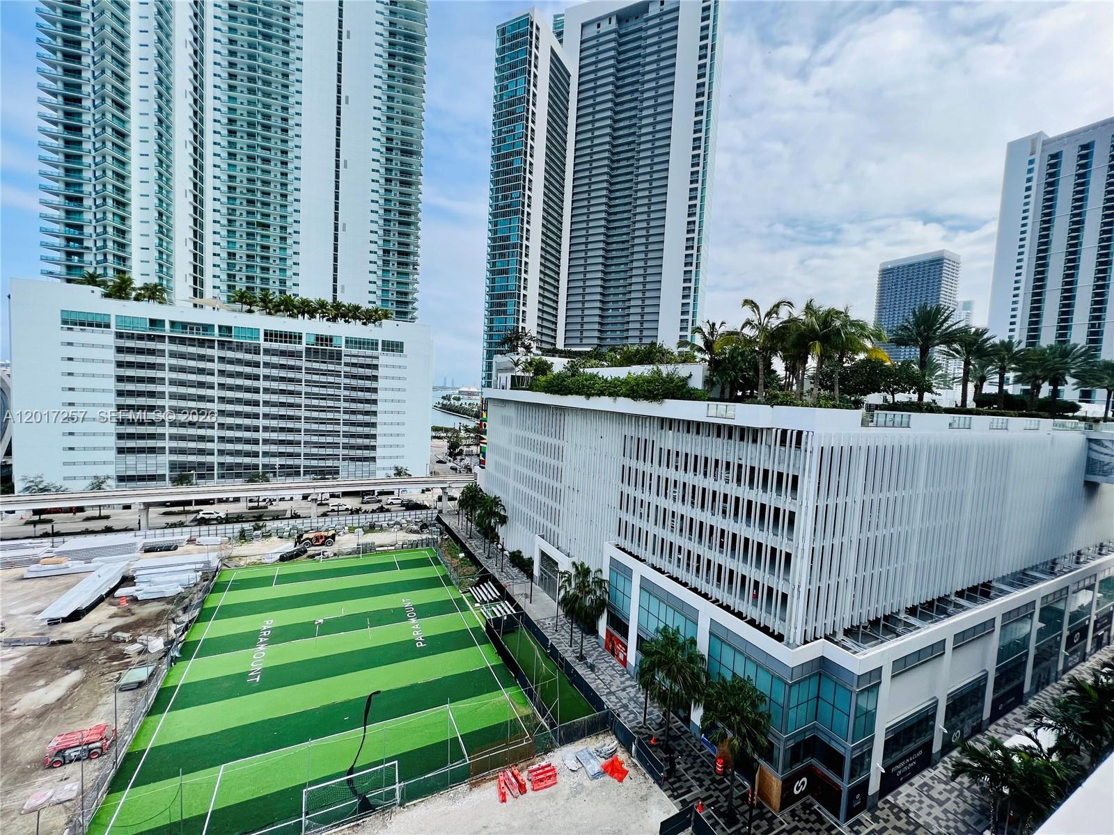 851 NE 1st Ave #2808 Miami, FL 33132