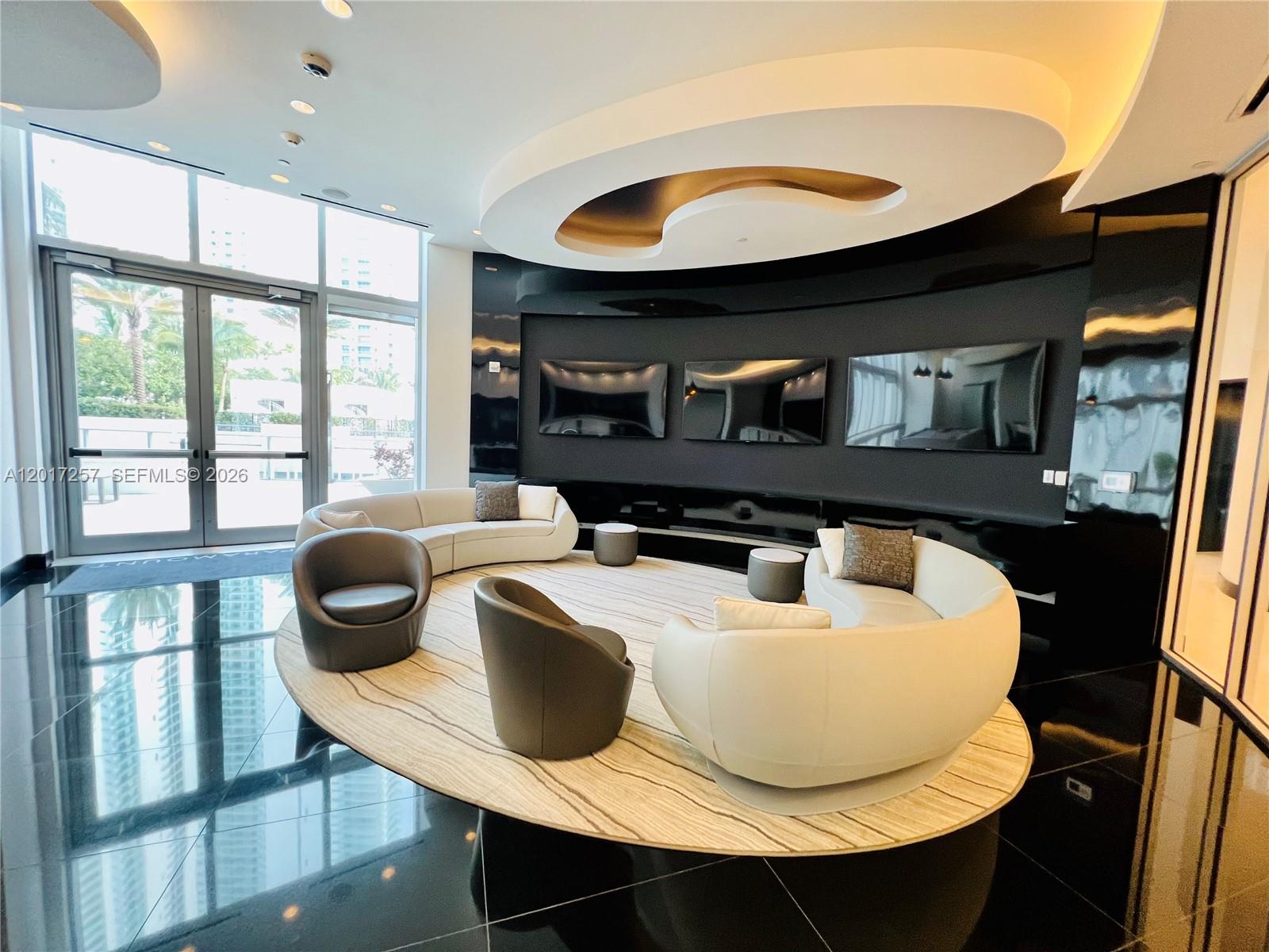 851 NE 1st Ave #2808 Miami, FL 33132