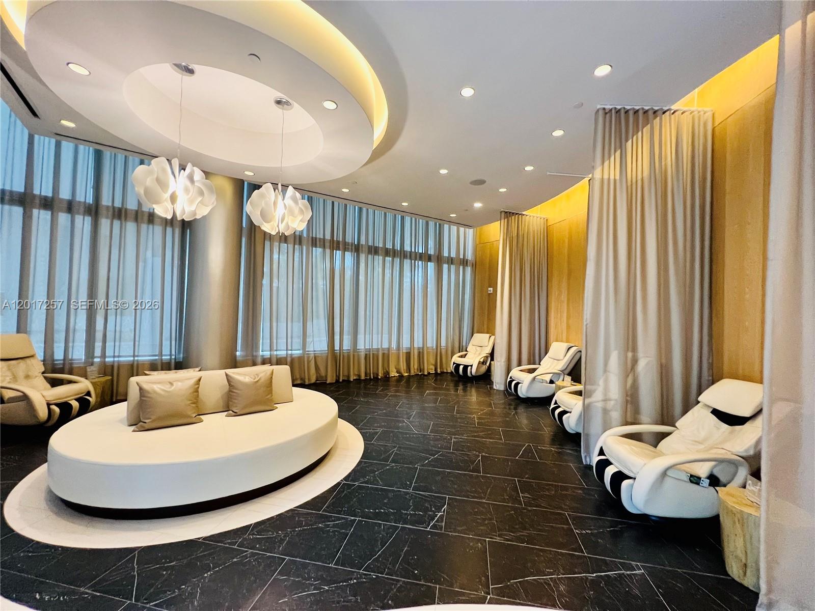 851 NE 1st Ave #2808 Miami, FL 33132