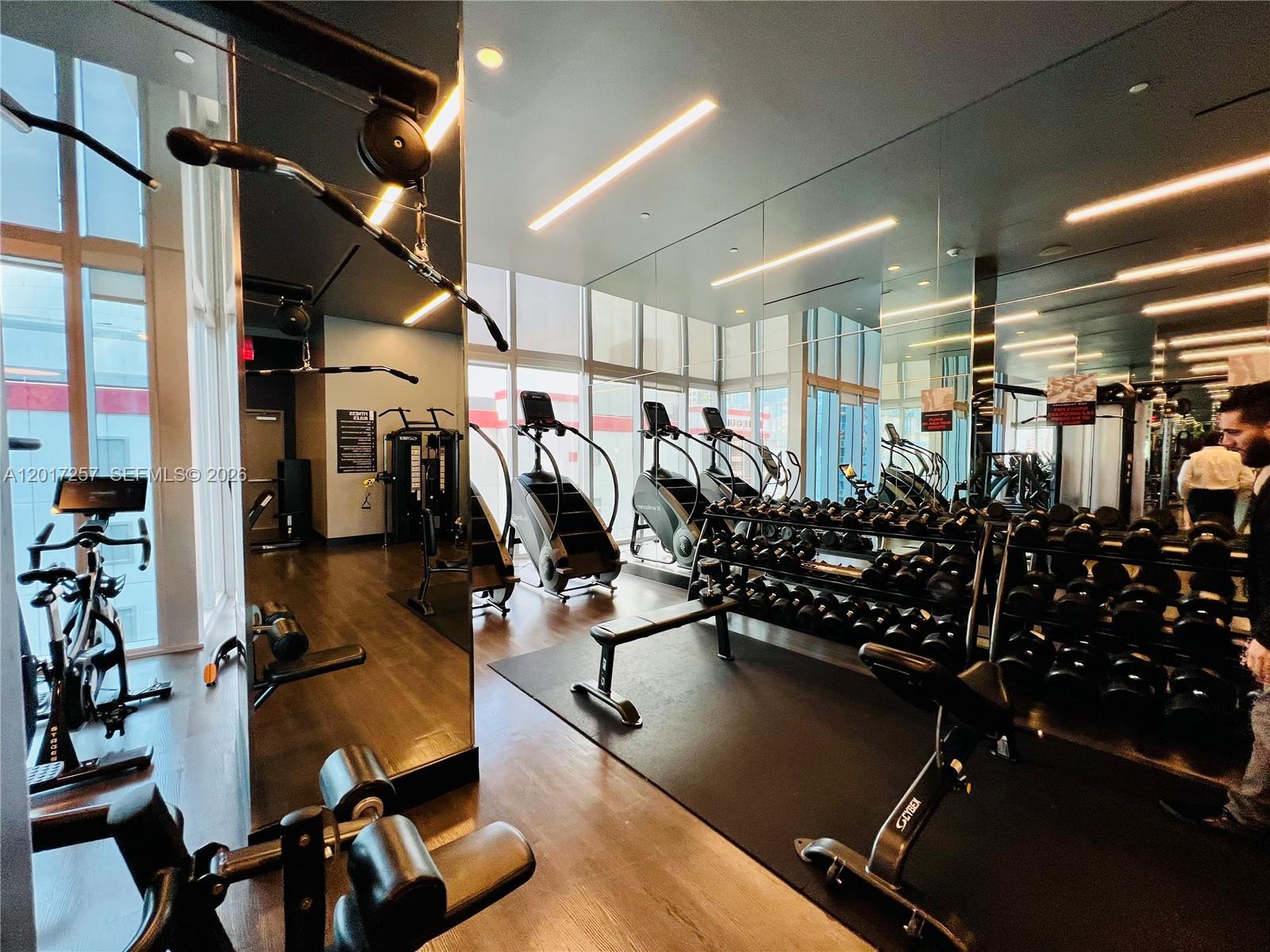 851 NE 1st Ave #2808 Miami, FL 33132
