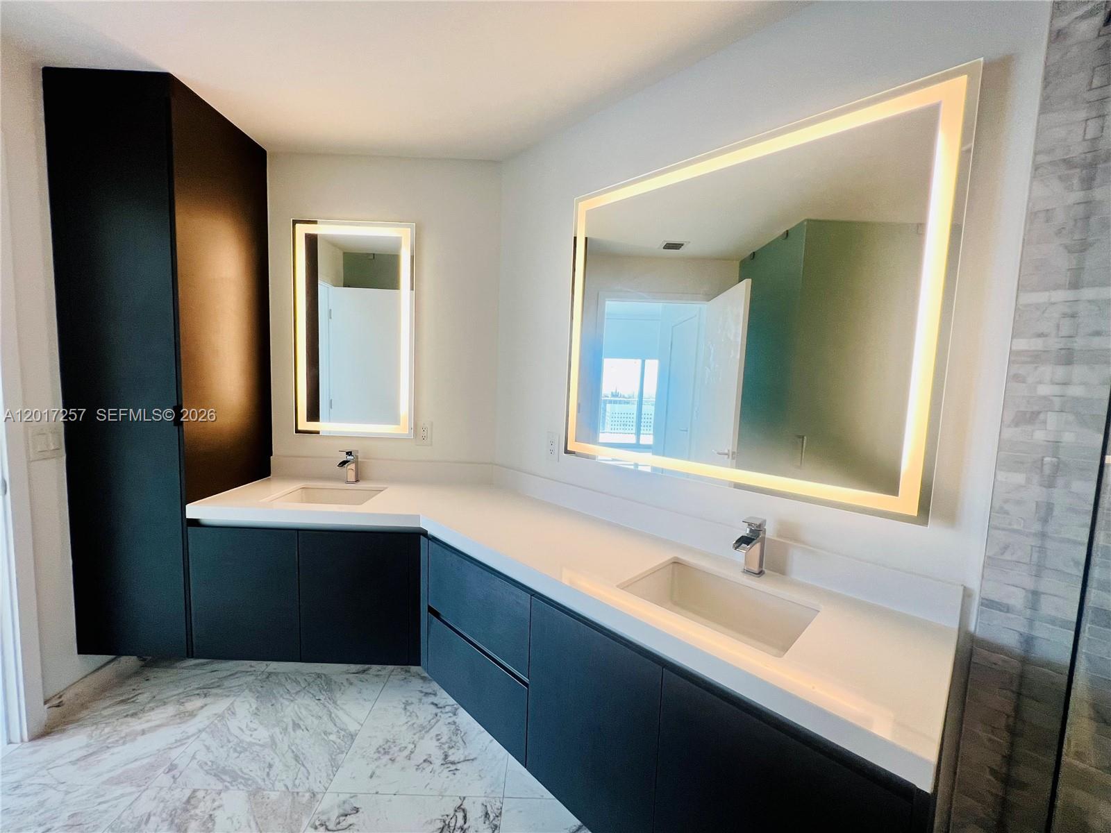 851 NE 1st Ave #2808 Miami, FL 33132