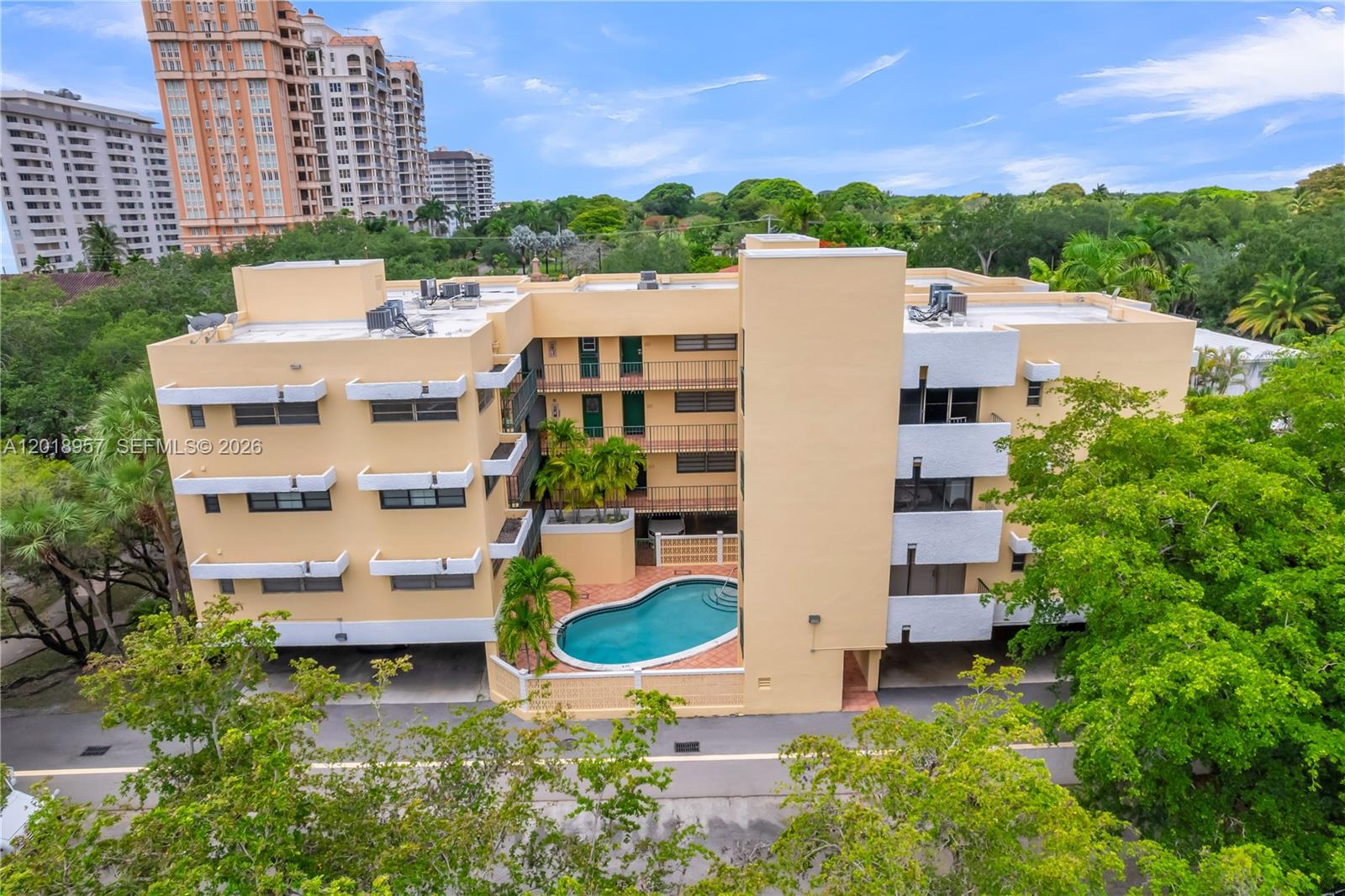 525 Coral Way #402
