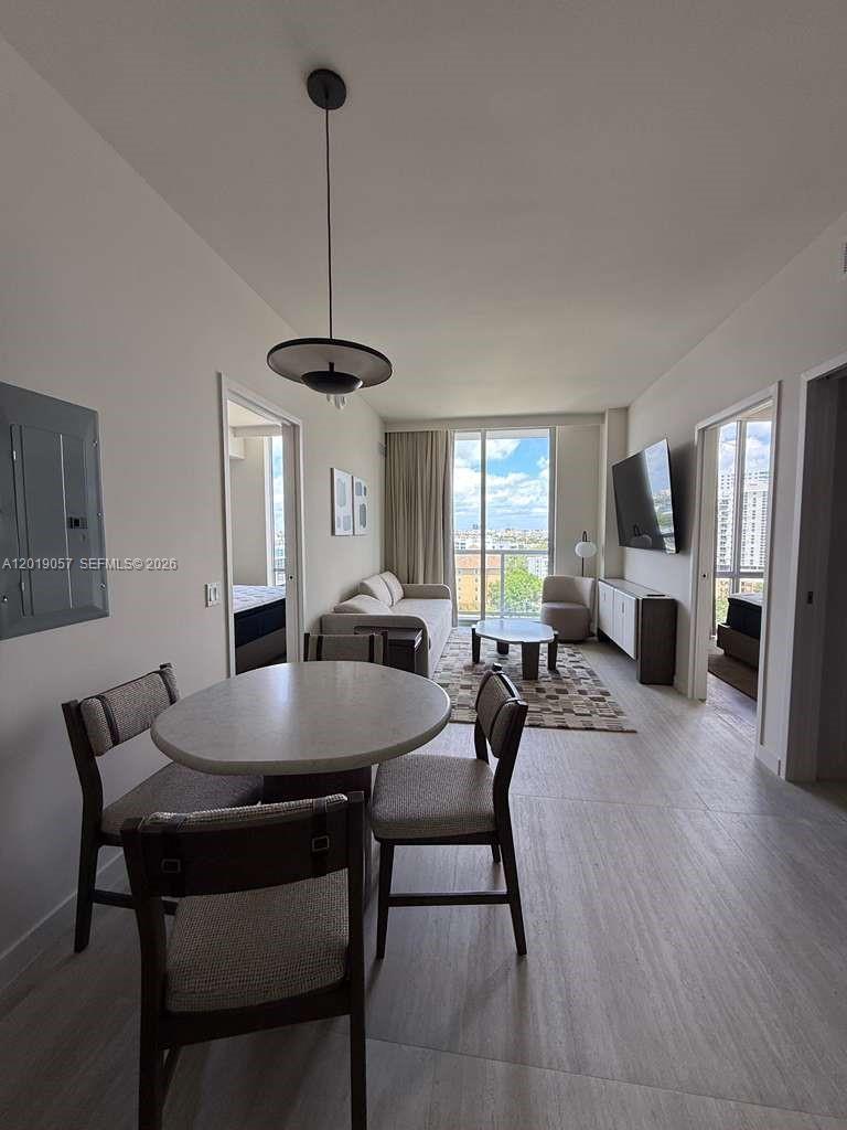 1611 SW 2nd Ave #911 Miami, FL 33129