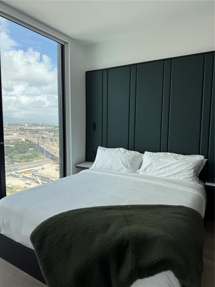 20 NE 11th St #3506 Miami, FL 331