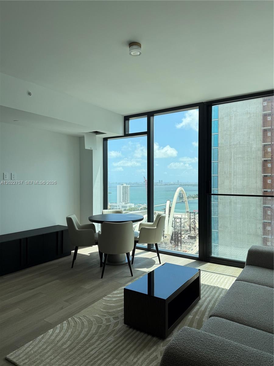 20 NE 11th St #3506 Miami, FL 331