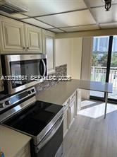 210 174th St #502