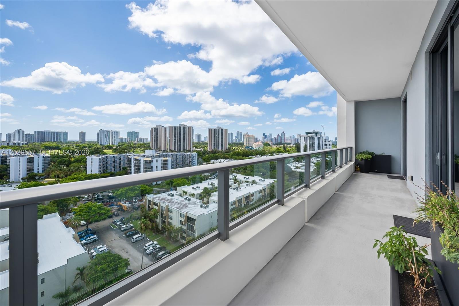 2960 NE 207th #10 Aventura, FL 33180