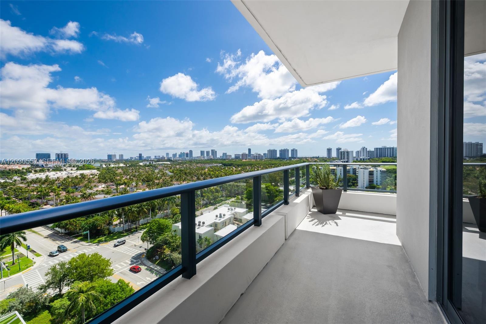 2960 NE 207th #10 Aventura, FL 33180