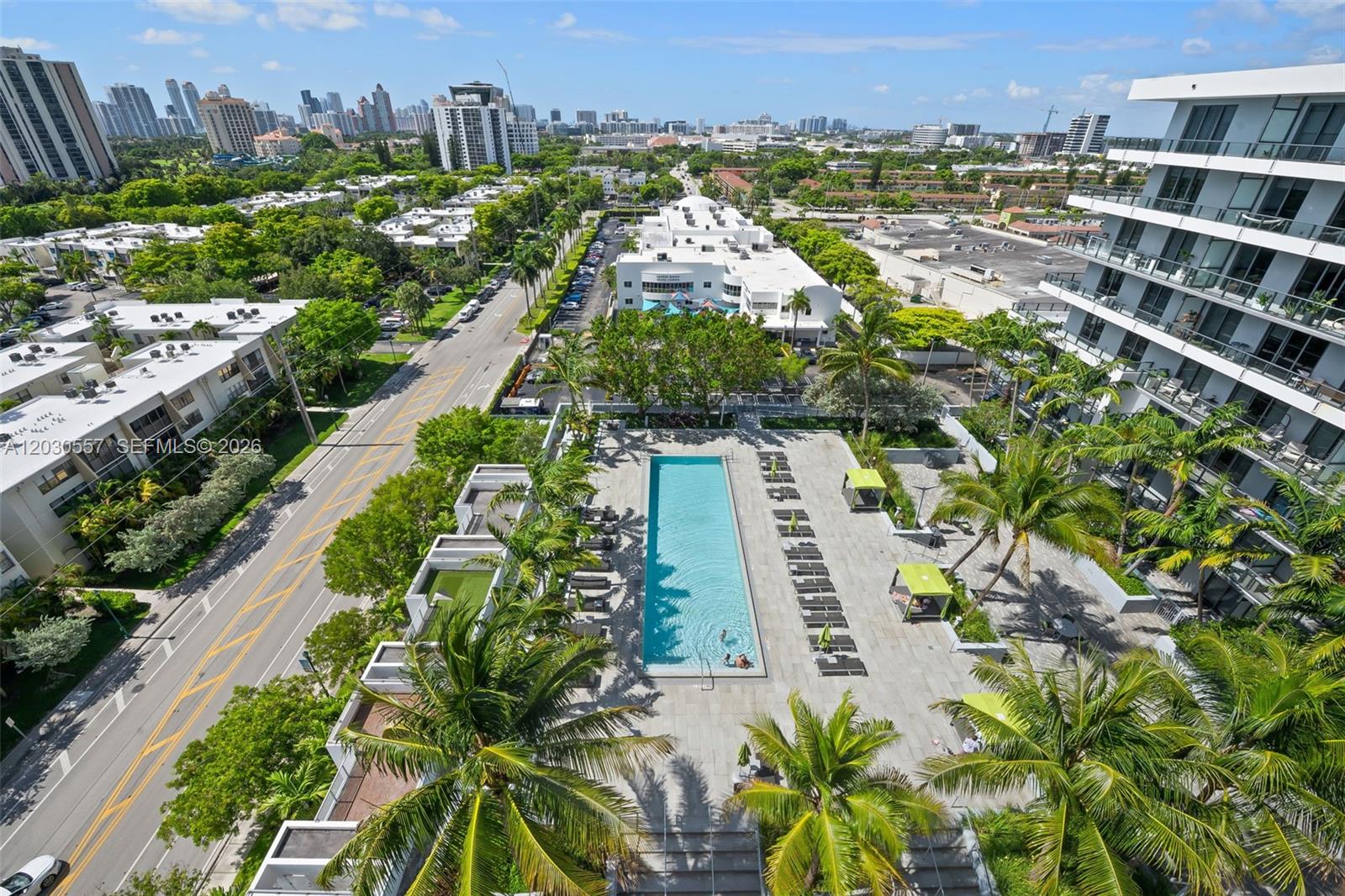 2960 NE 207th #10 Aventura, FL 33180