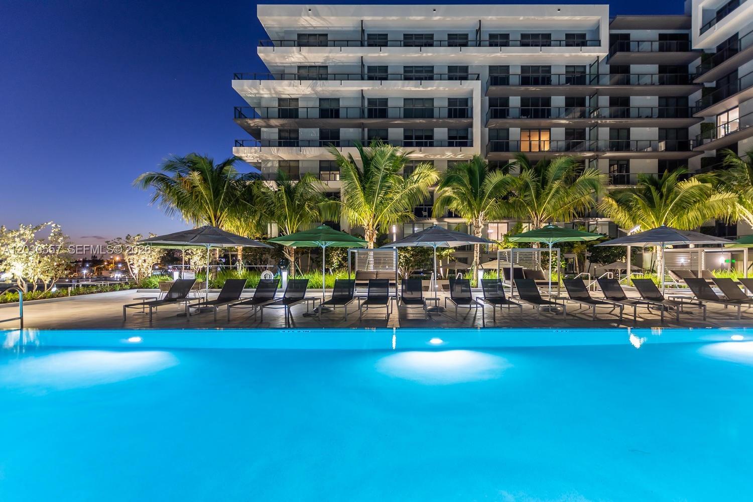 2960 NE 207th #10 Aventura, FL 33180