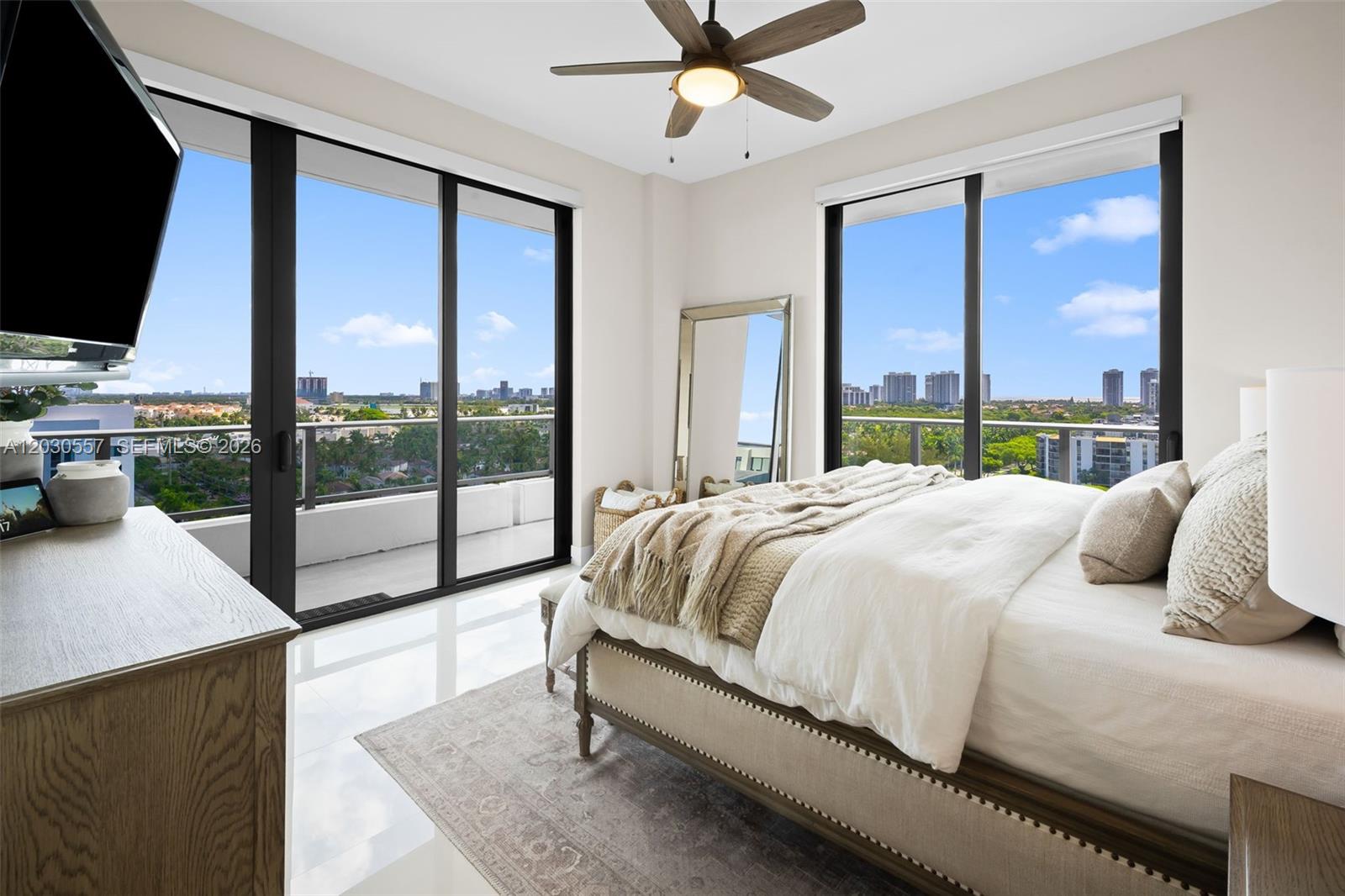2960 NE 207th #10 Aventura, FL 33180