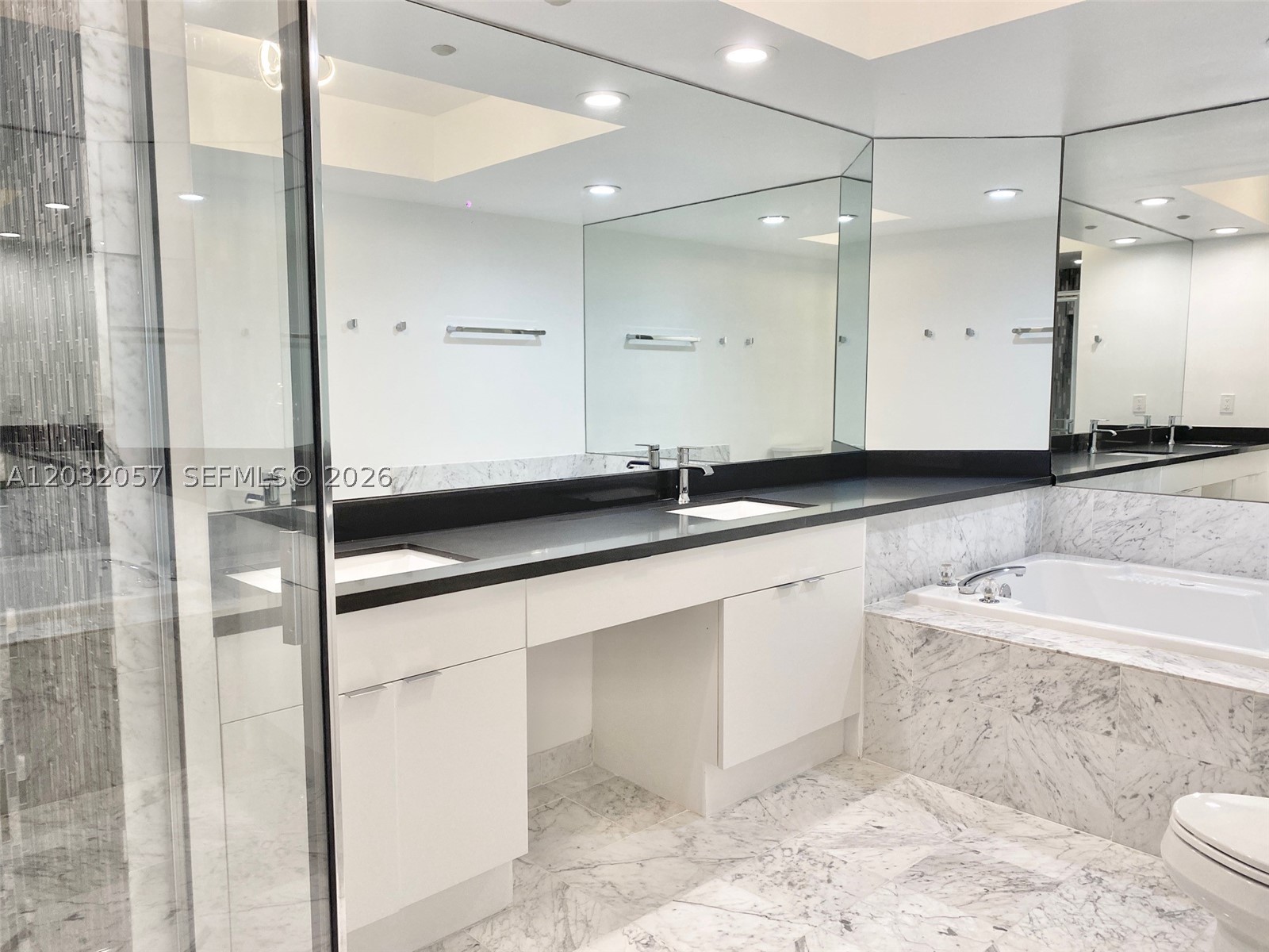16400 Collins Ave #542 Sunny Isles Beach, FL 33160
