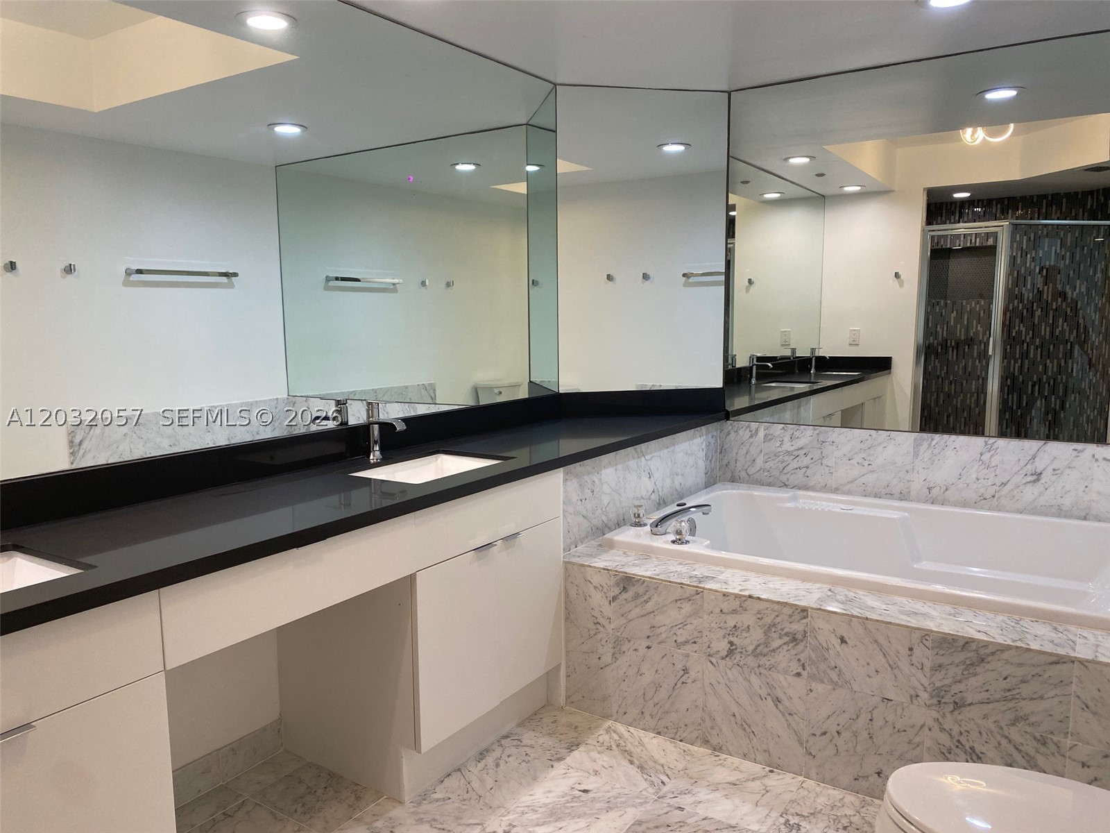 16400 Collins Ave #542 Sunny Isles Beach, FL 33160