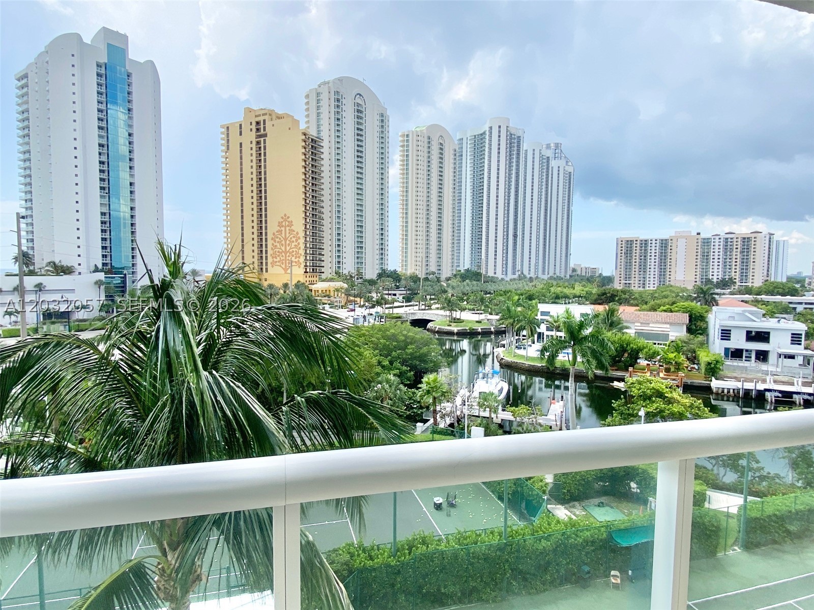 16400 Collins Ave #542 Sunny Isles Beach, FL 33160