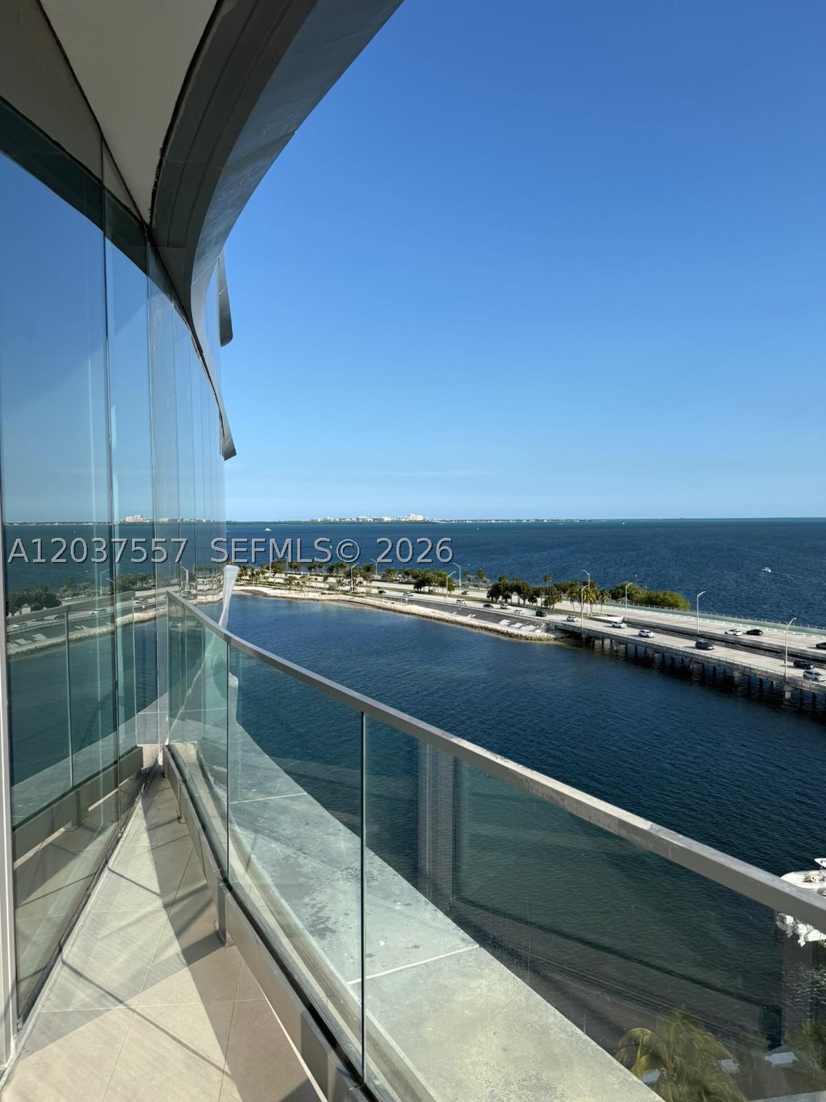175 SE 25th Rd #903 Miami, FL 33129