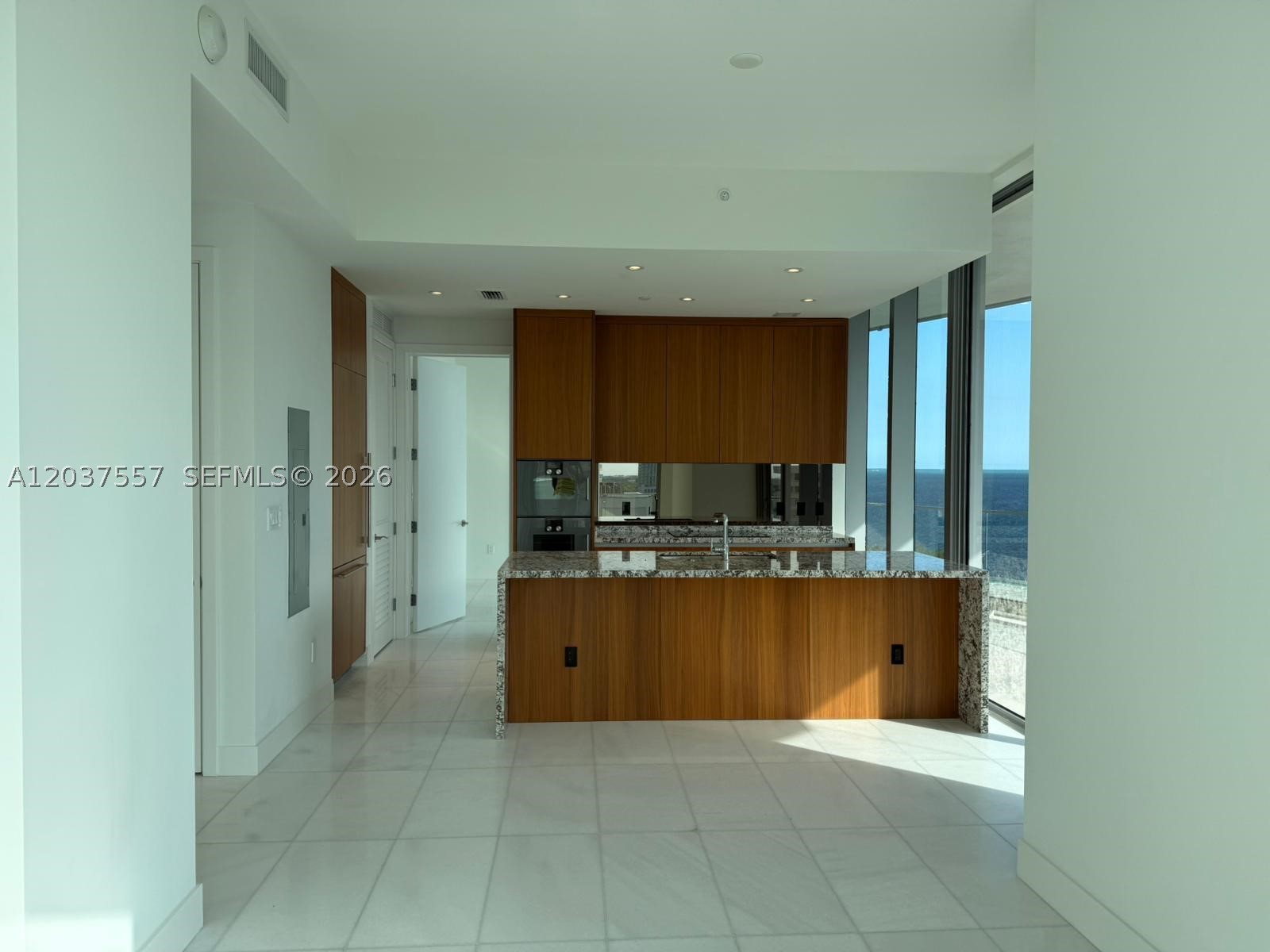 175 SE 25th Rd #903 Miami, FL 33129