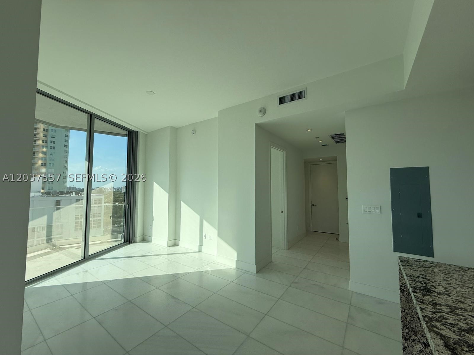 175 SE 25th Rd #903 Miami, FL 33129