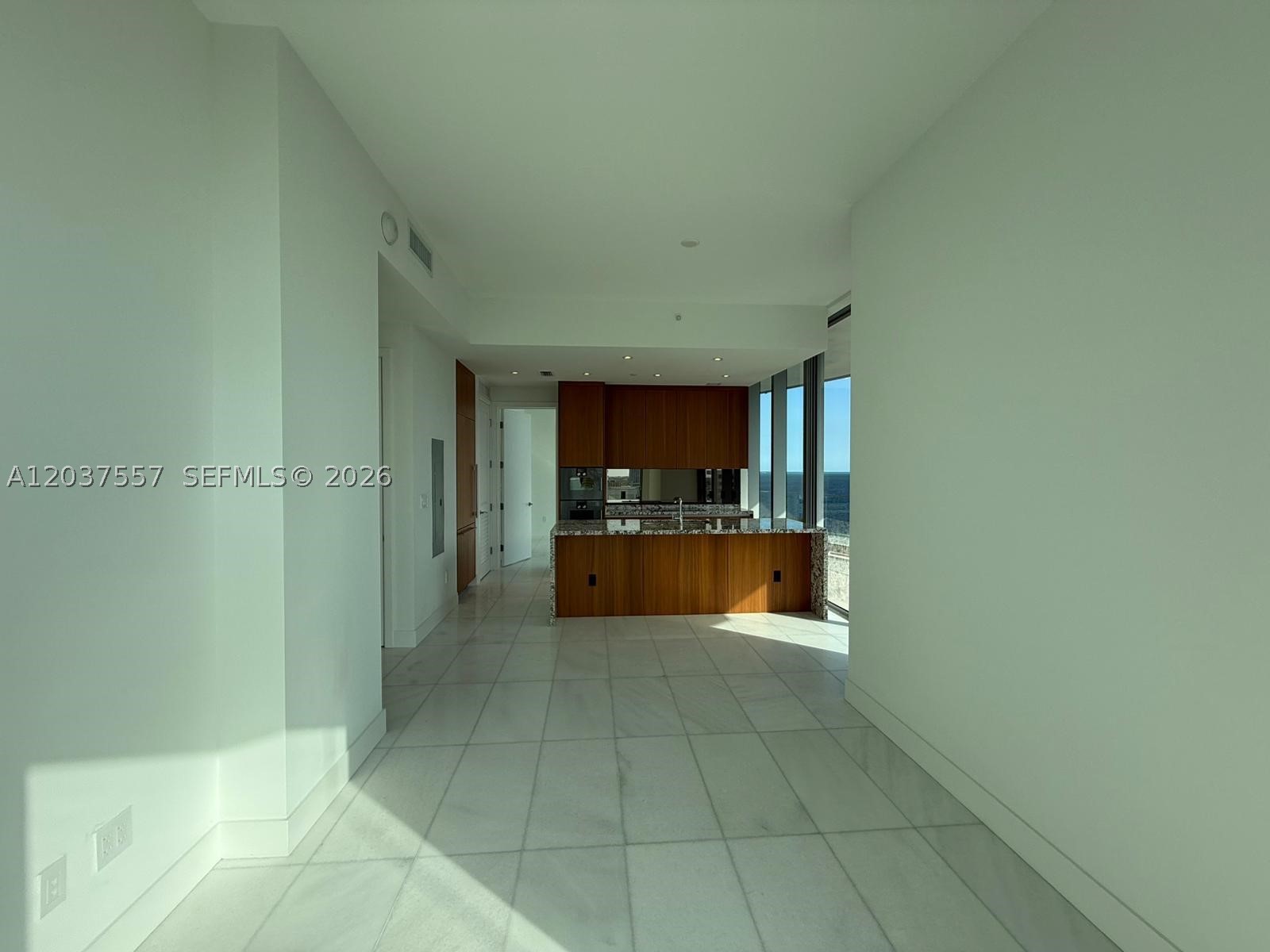 175 SE 25th Rd #903 Miami, FL 33129