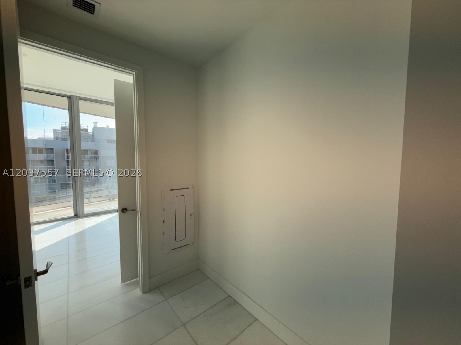 175 SE 25th Rd #903 Miami, FL 33129