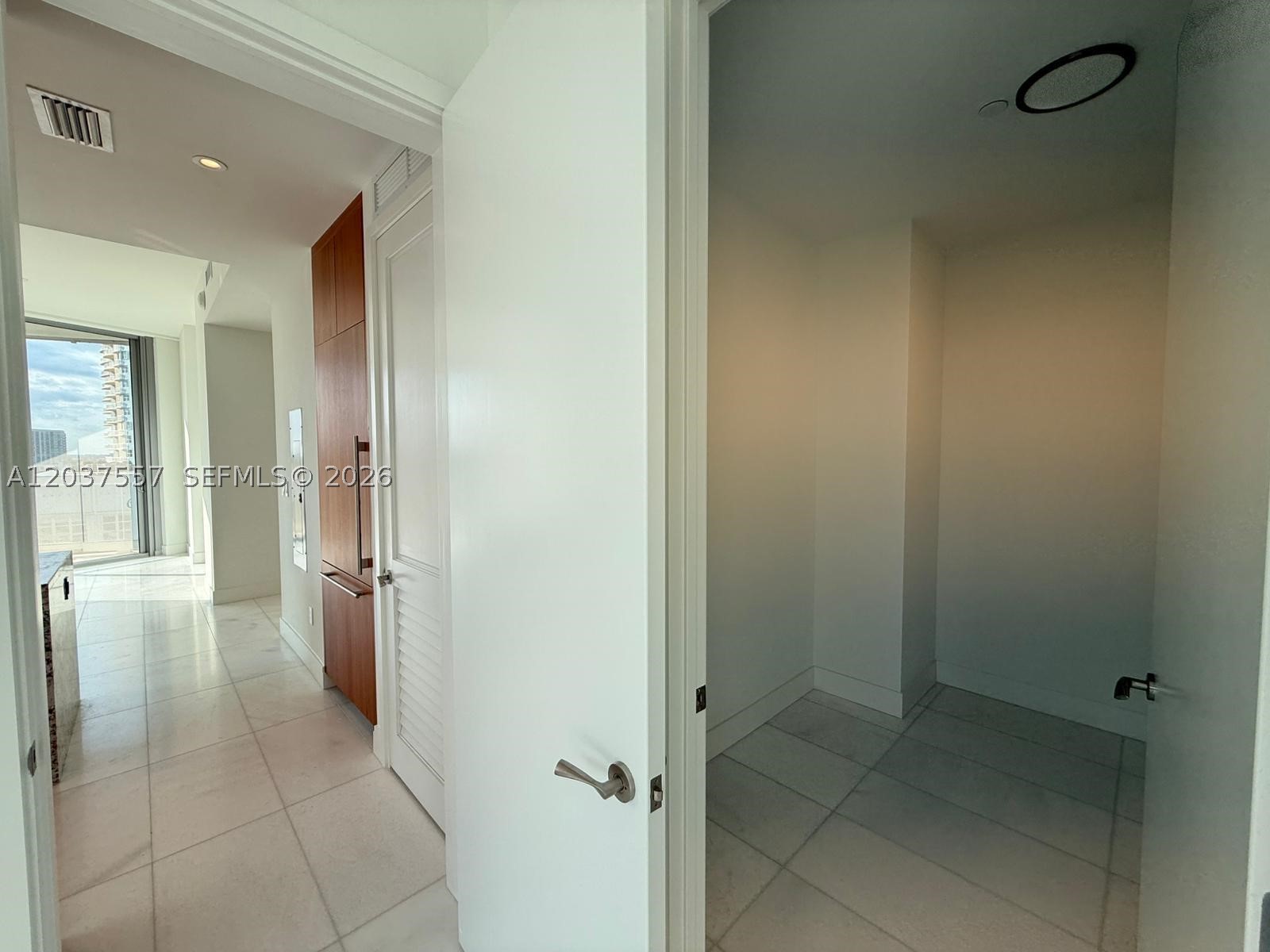 175 SE 25th Rd #903 Miami, FL 33129