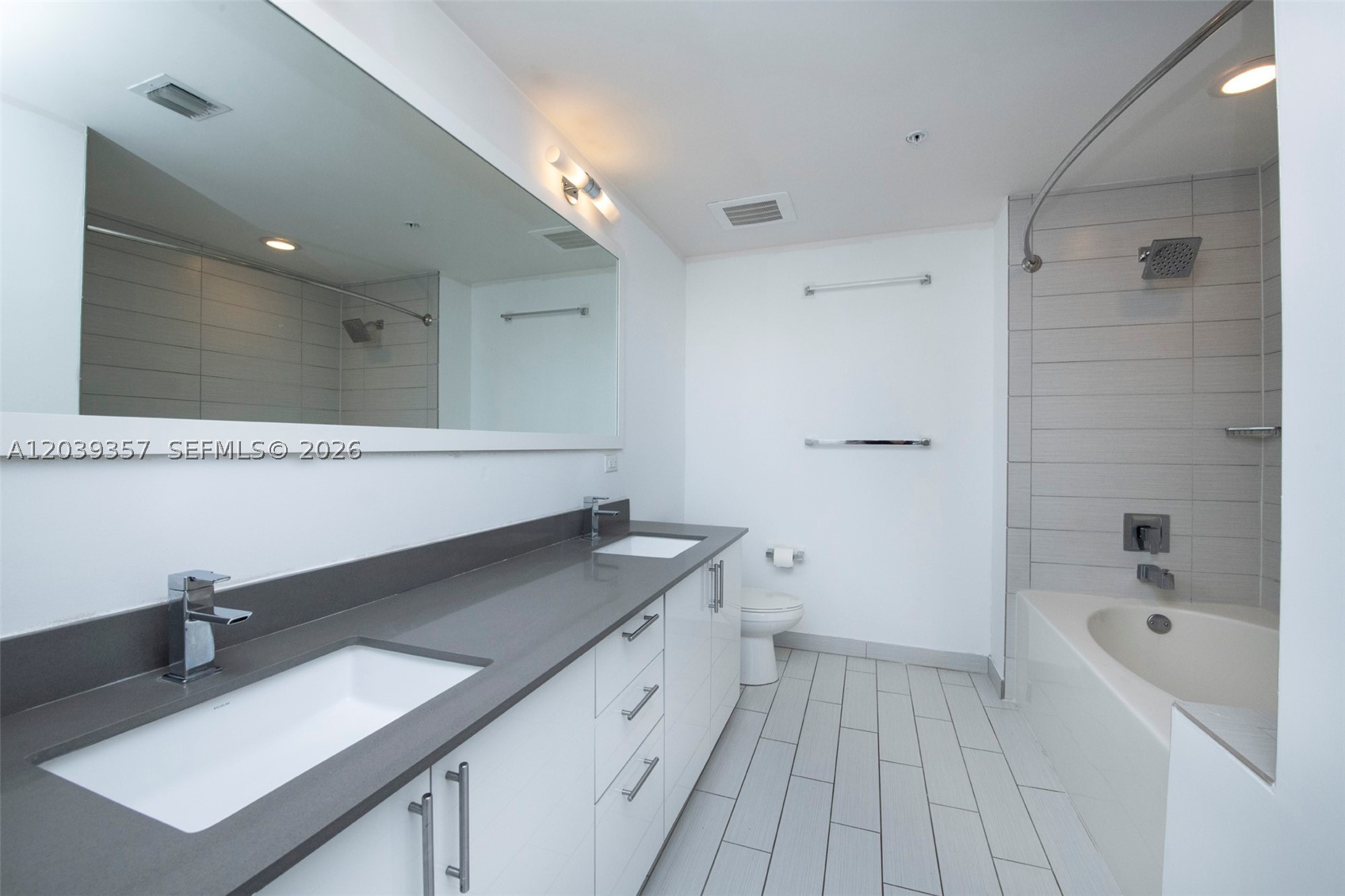 999 SW 1st Ave #2402 Miami, FL 33130