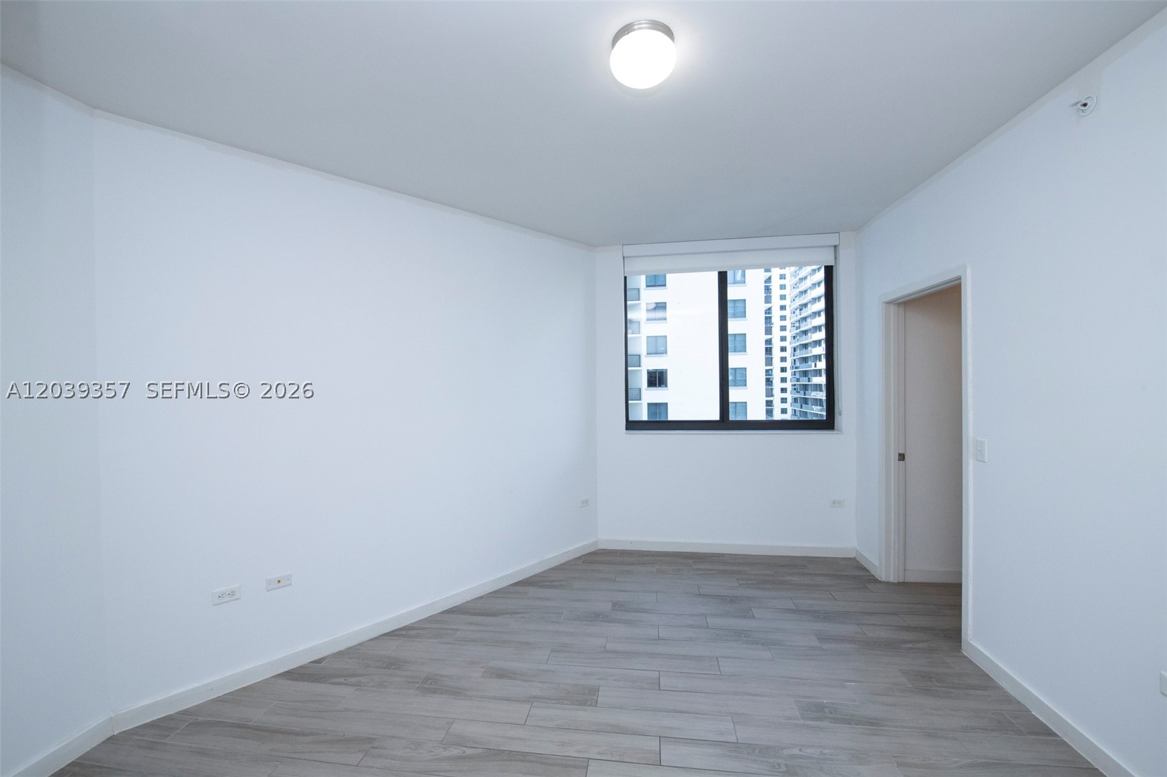 999 SW 1st Ave #2402 Miami, FL 33130