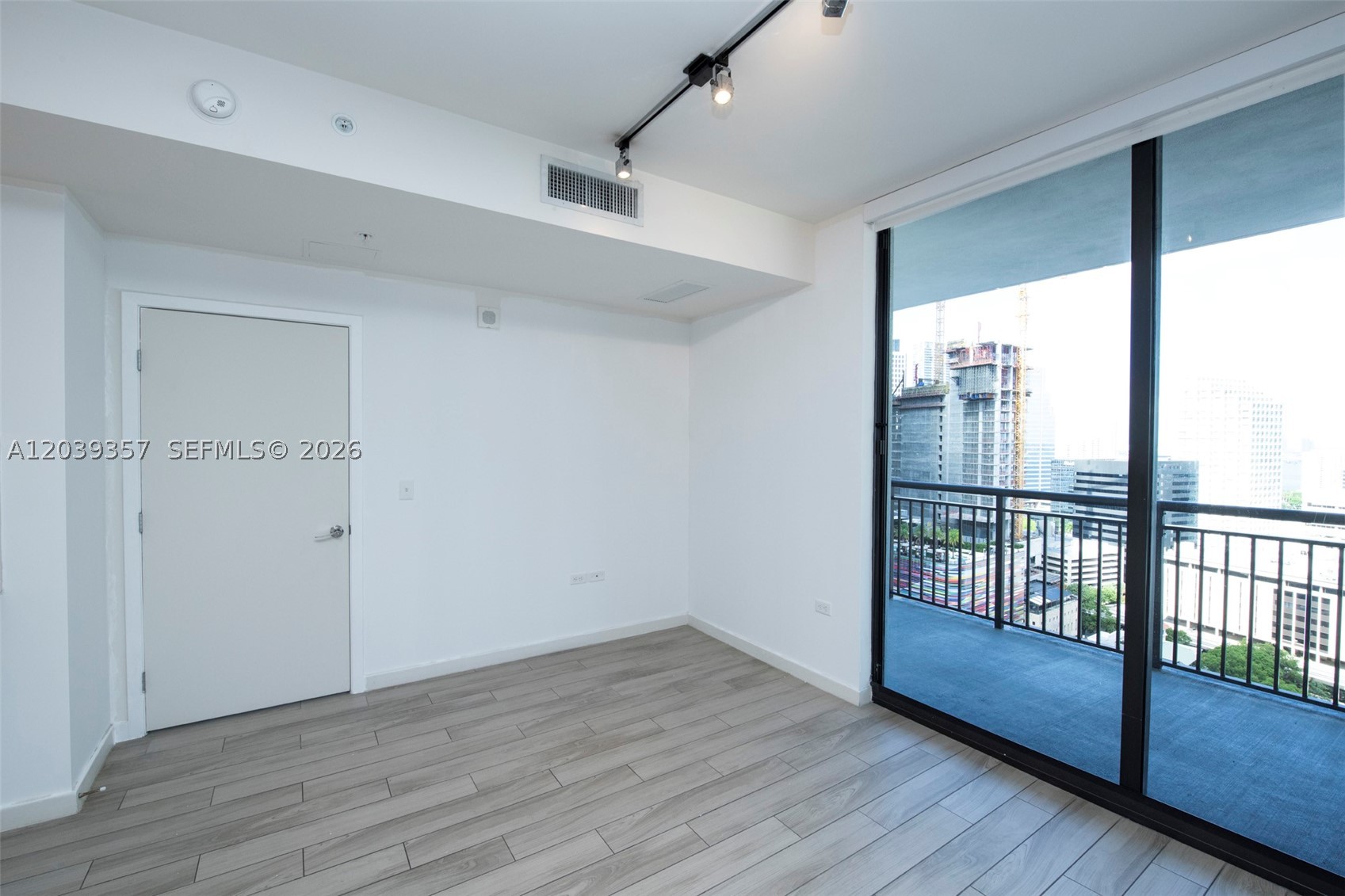 999 SW 1st Ave #2402 Miami, FL 33130