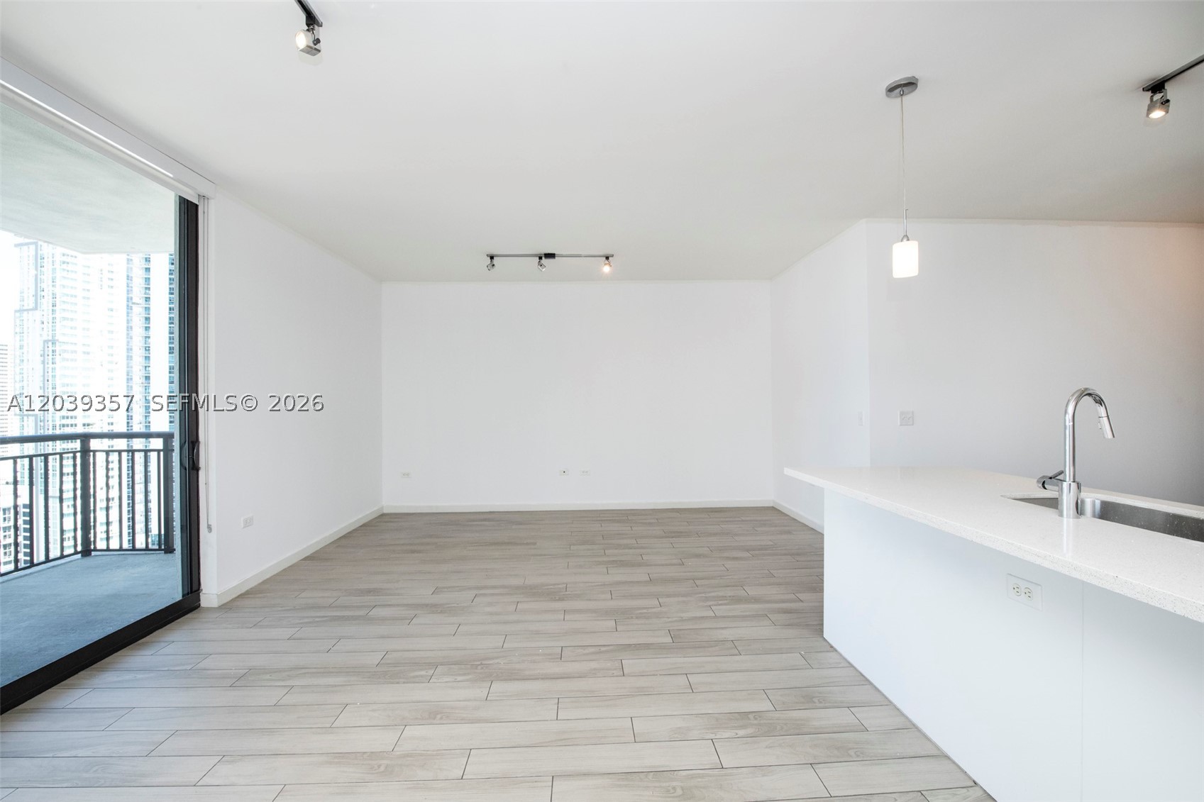 999 SW 1st Ave #2402 Miami, FL 33130