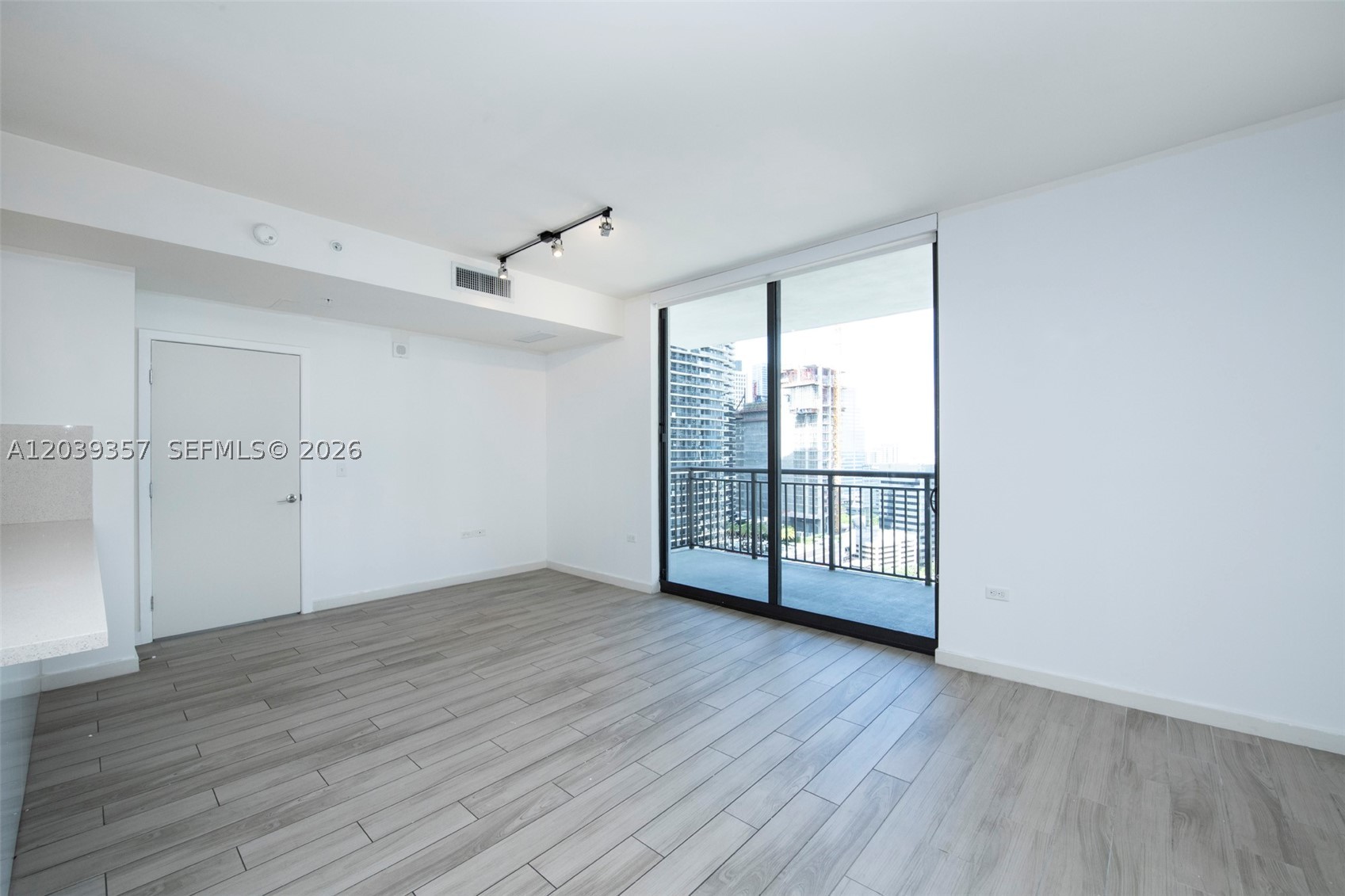 999 SW 1st Ave #2402 Miami, FL 33130